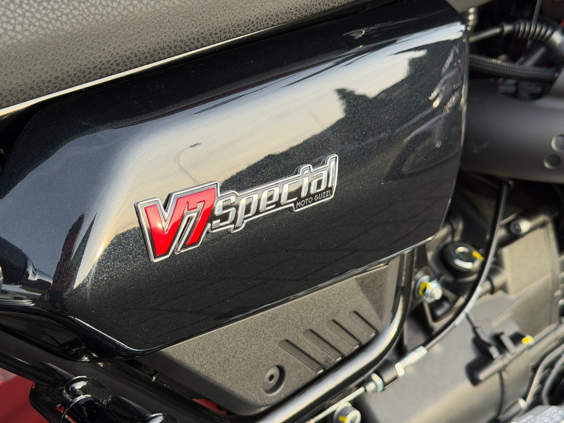 MOTO GUZZI V7 IV 850 Special-image-4
