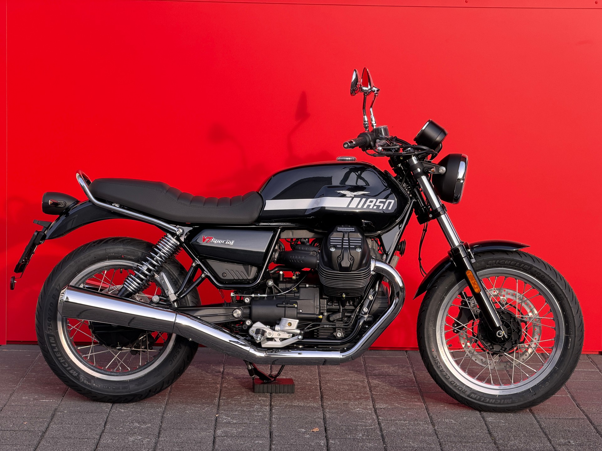 MOTO GUZZI V7 IV 850 Special-image-0