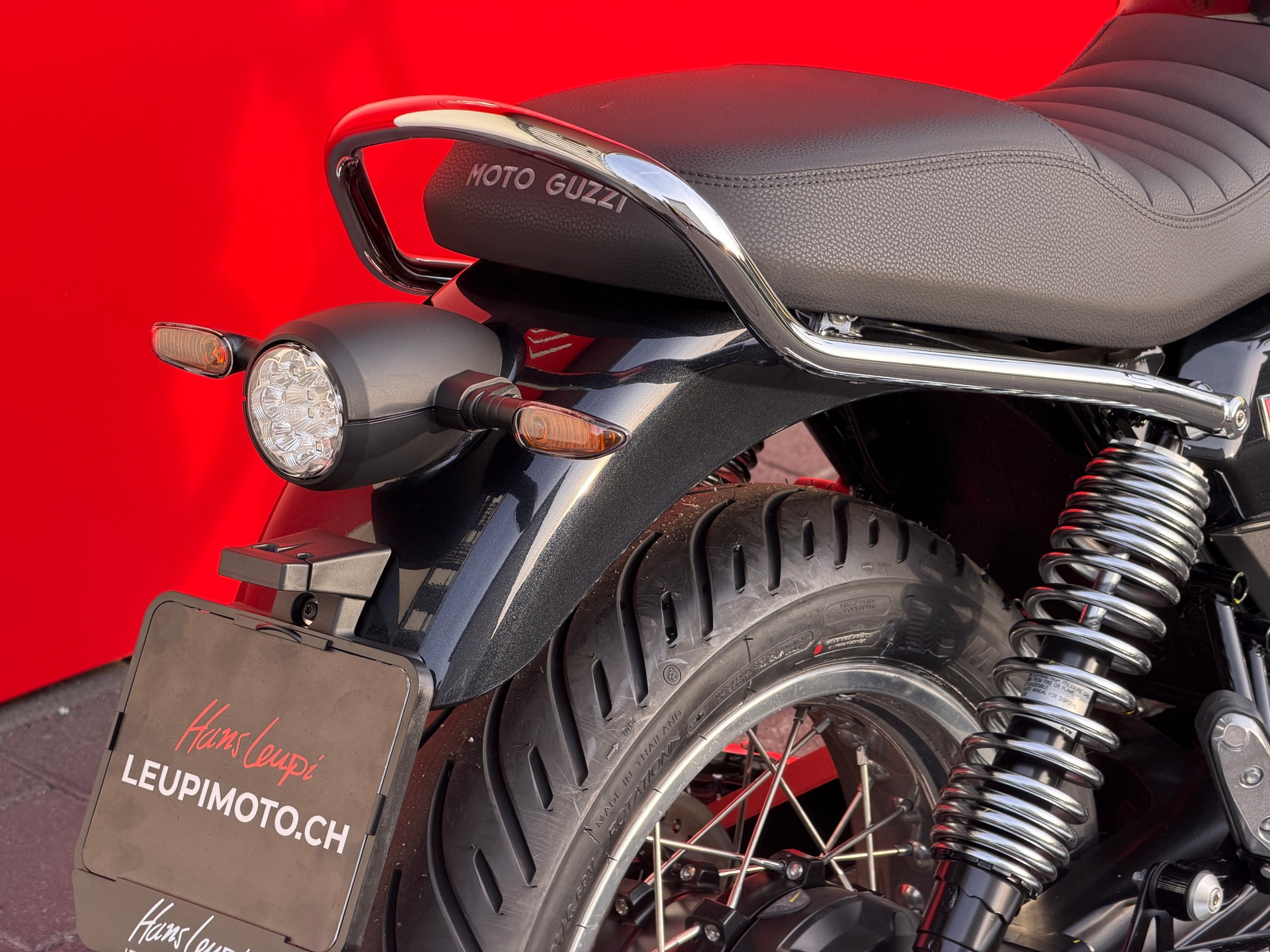 MOTO GUZZI V7 IV 850 Special-image-9