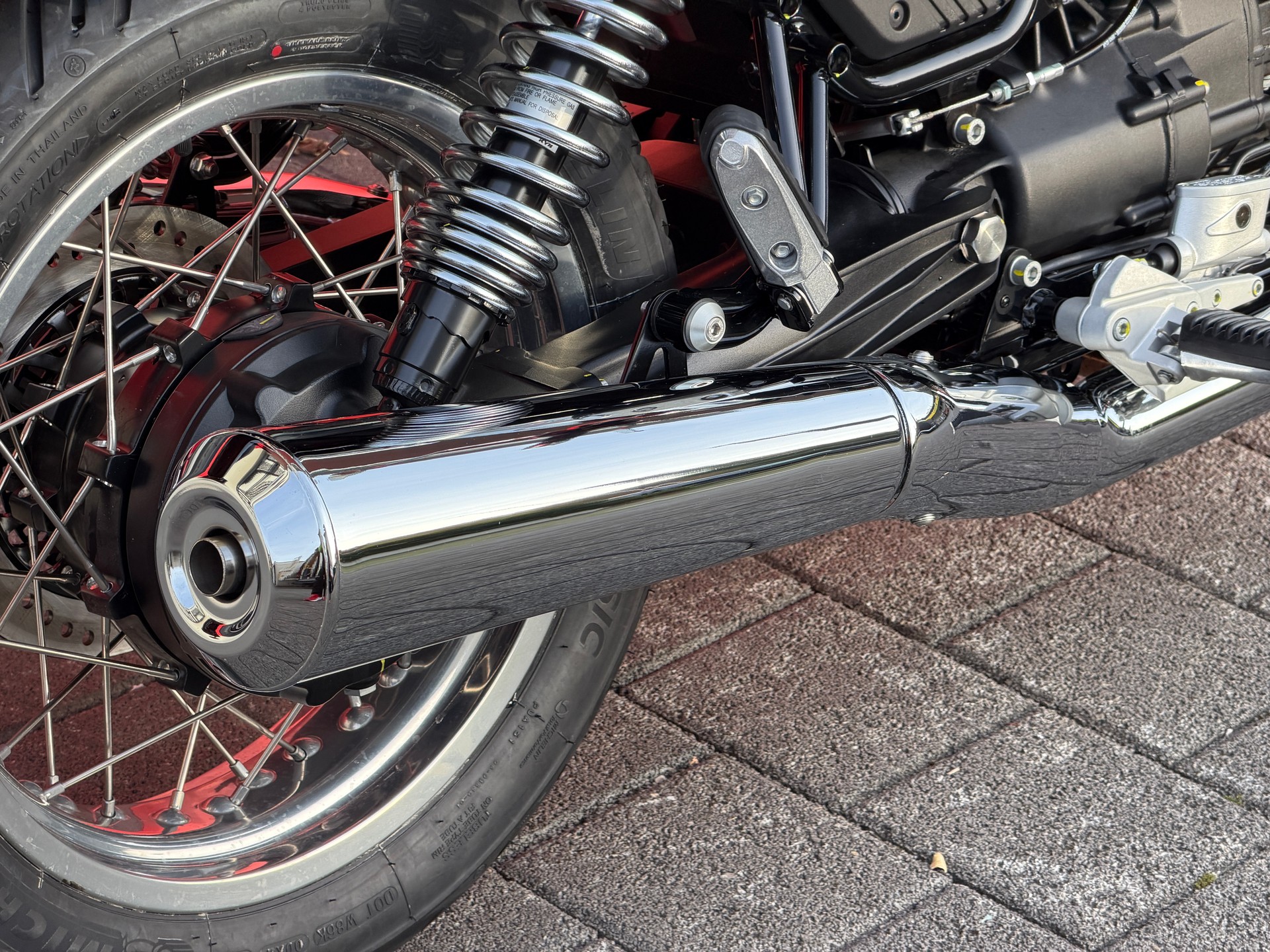 MOTO GUZZI V7 IV 850 Special-image-10