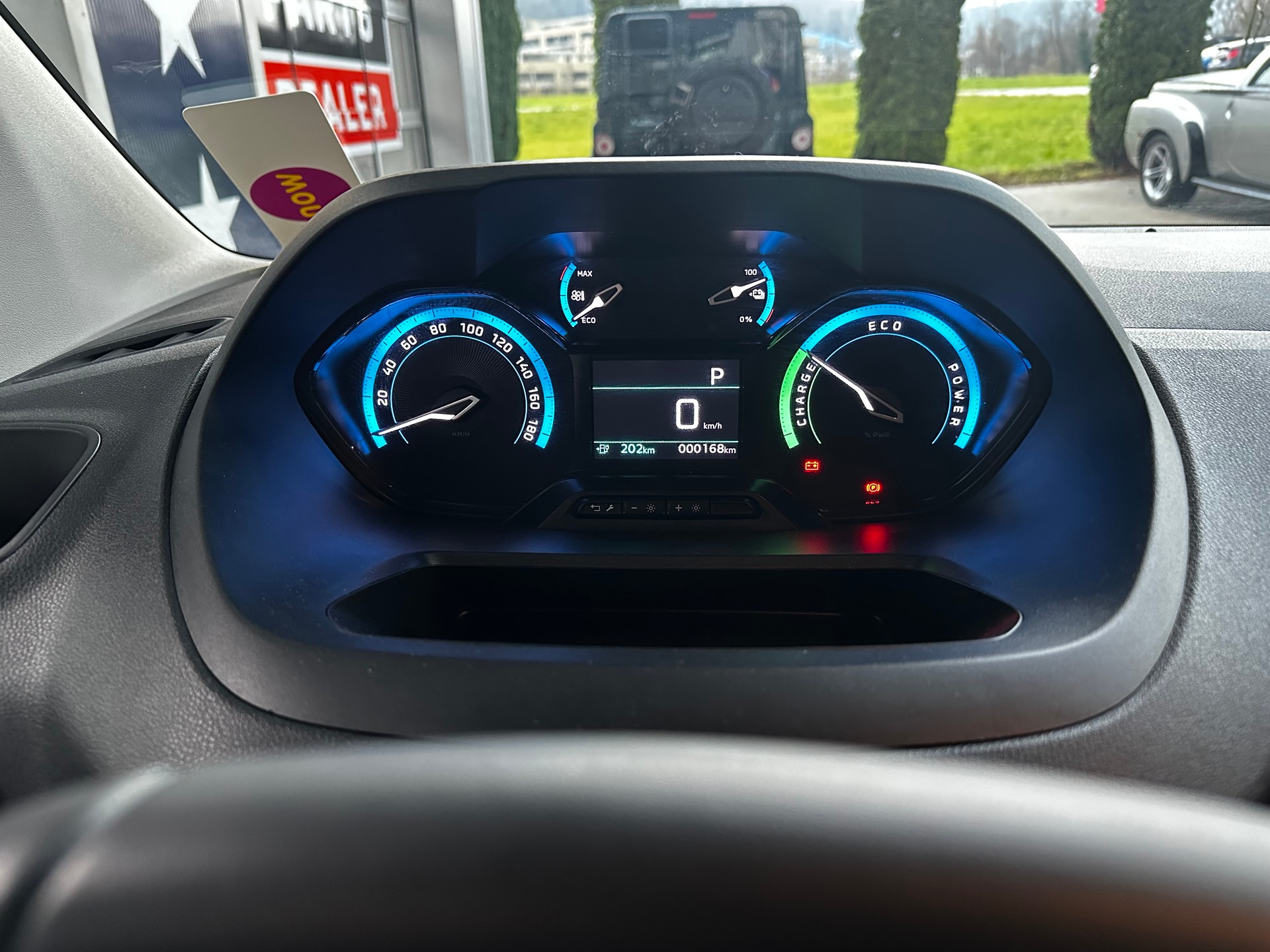 PEUGEOT e-Partner Long 50kWh Premium-image-12