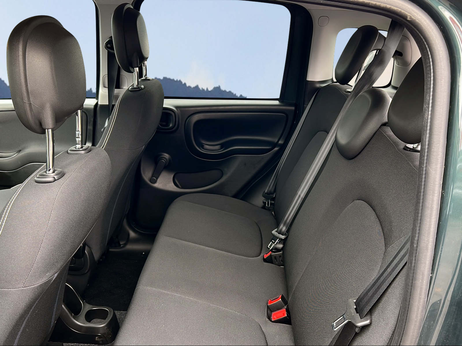 FIAT Panda 1.0 MHEV Cross-image-12