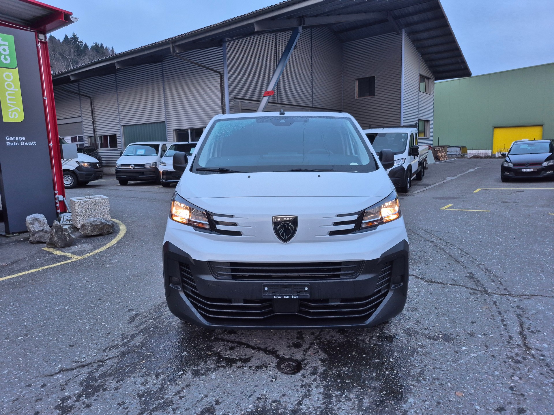 PEUGEOT Expert 1.5 BlueHDi 120 Standard Kasten-showroom-element-1