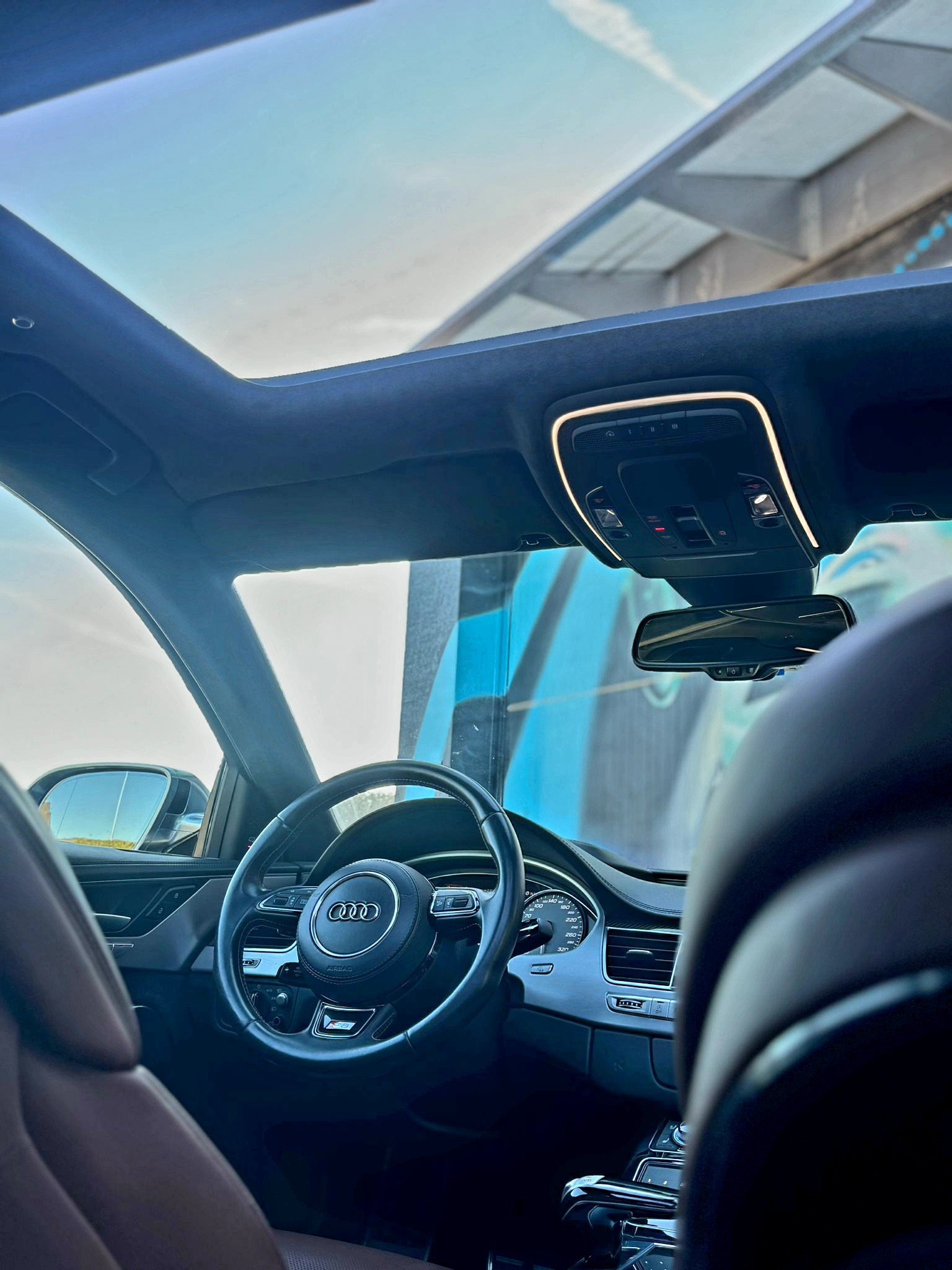 AUDI S8 4.0 TFSI V8 quattro tiptronic-image-7