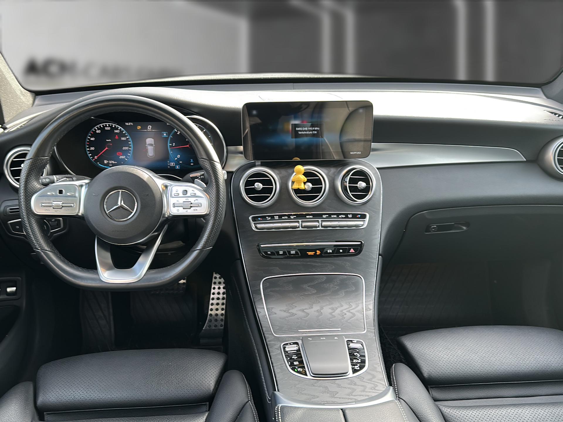 MERCEDES-BENZ GLC 220 d 4Matic 9G-Tronic-image-16
