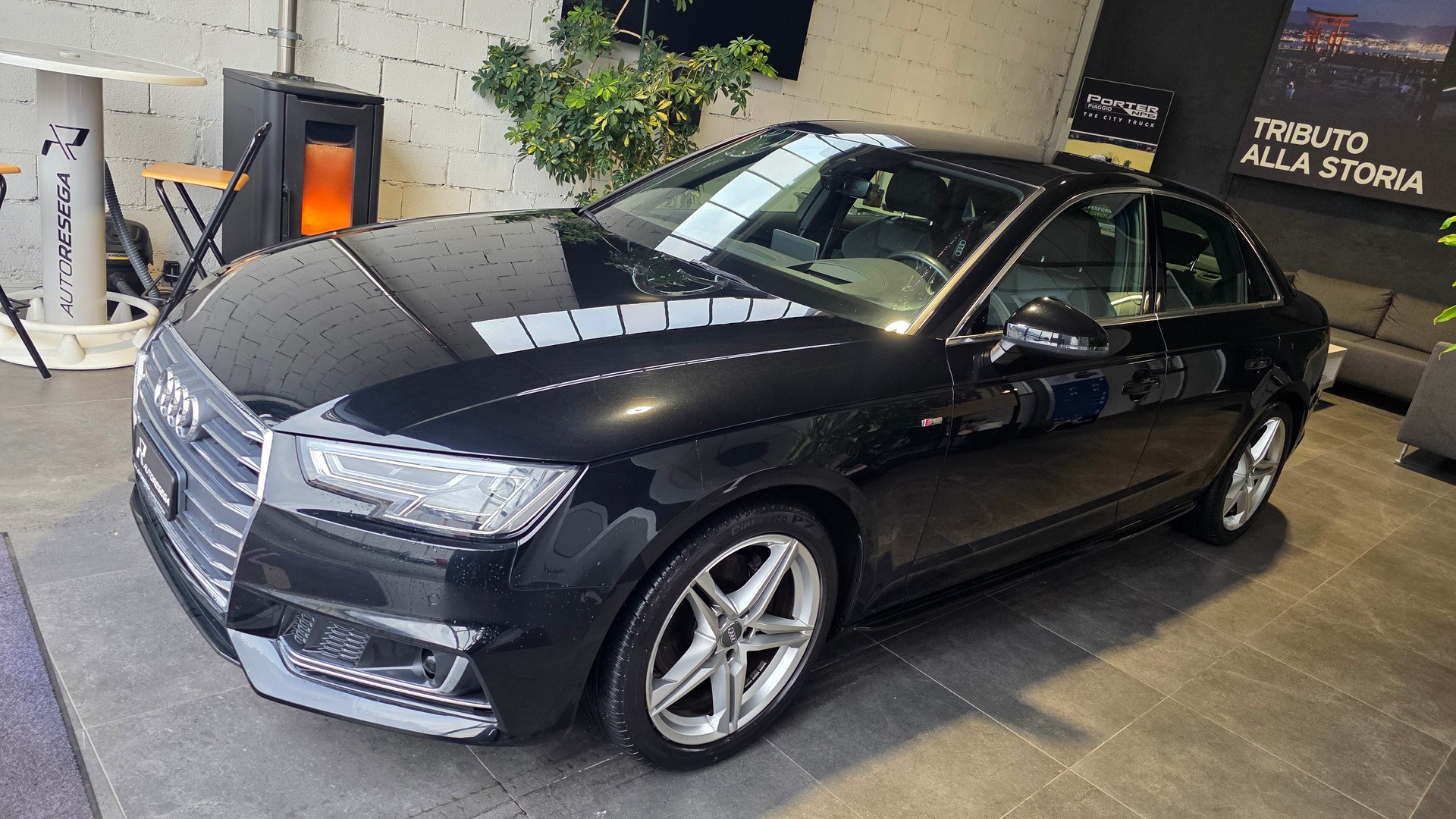 AUDI A4 Limousine 2.0 TFSI S-tronic S Line-image-1
