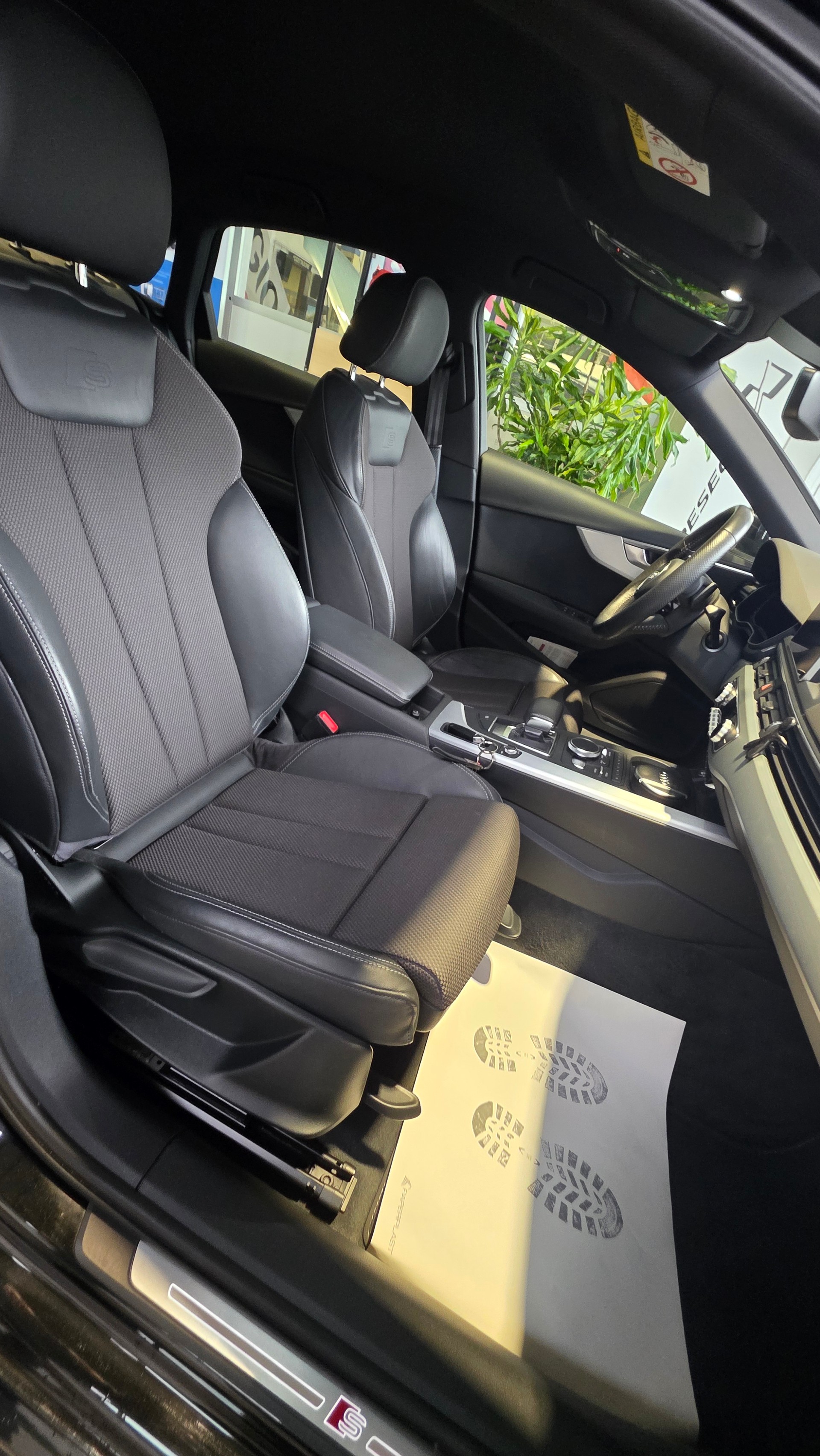 AUDI A4 Limousine 2.0 TFSI S-tronic S Line-image-9