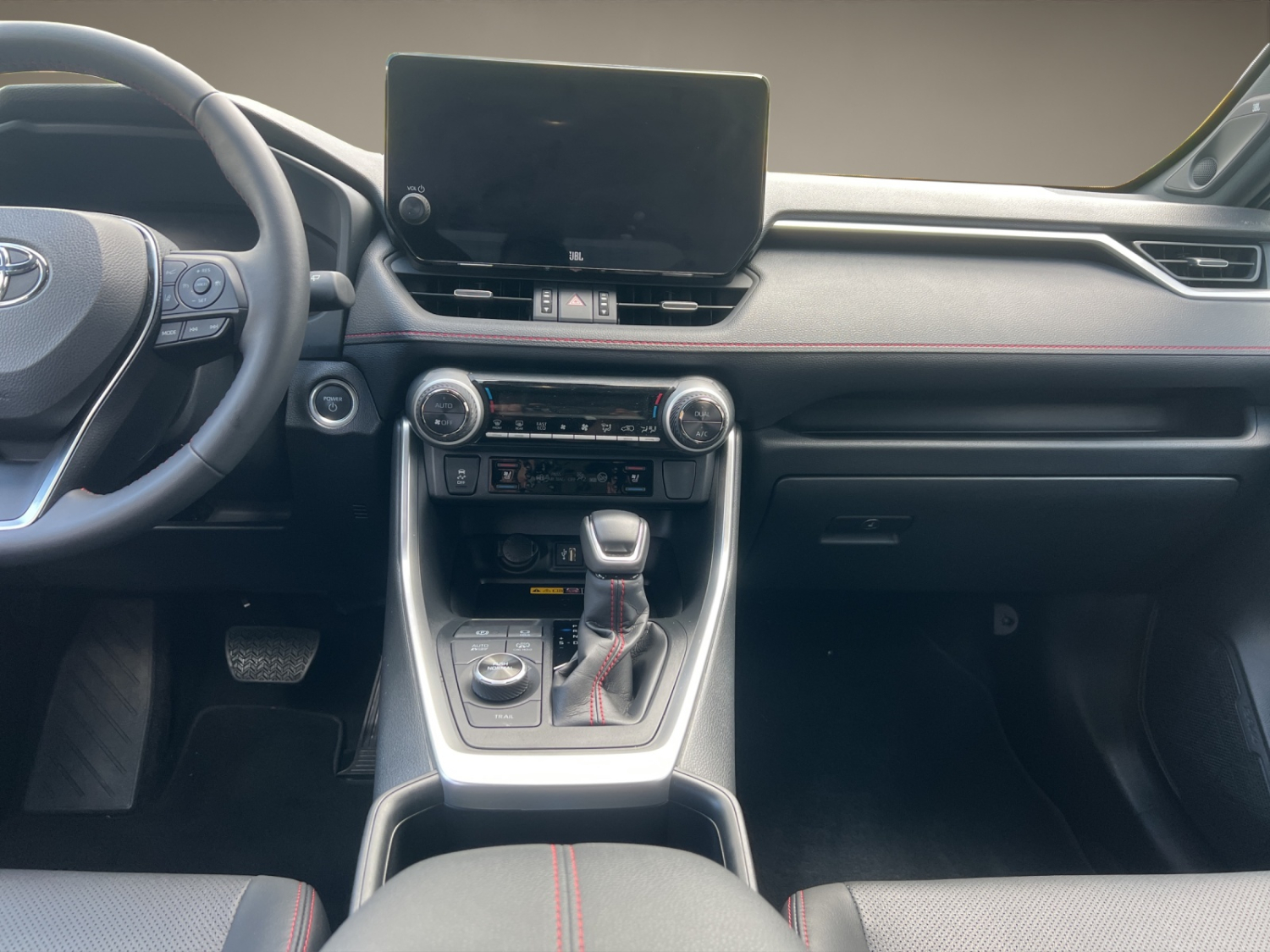 TOYOTA RAV4 2.5 Plug-In-Hybrid Platinum-image-12