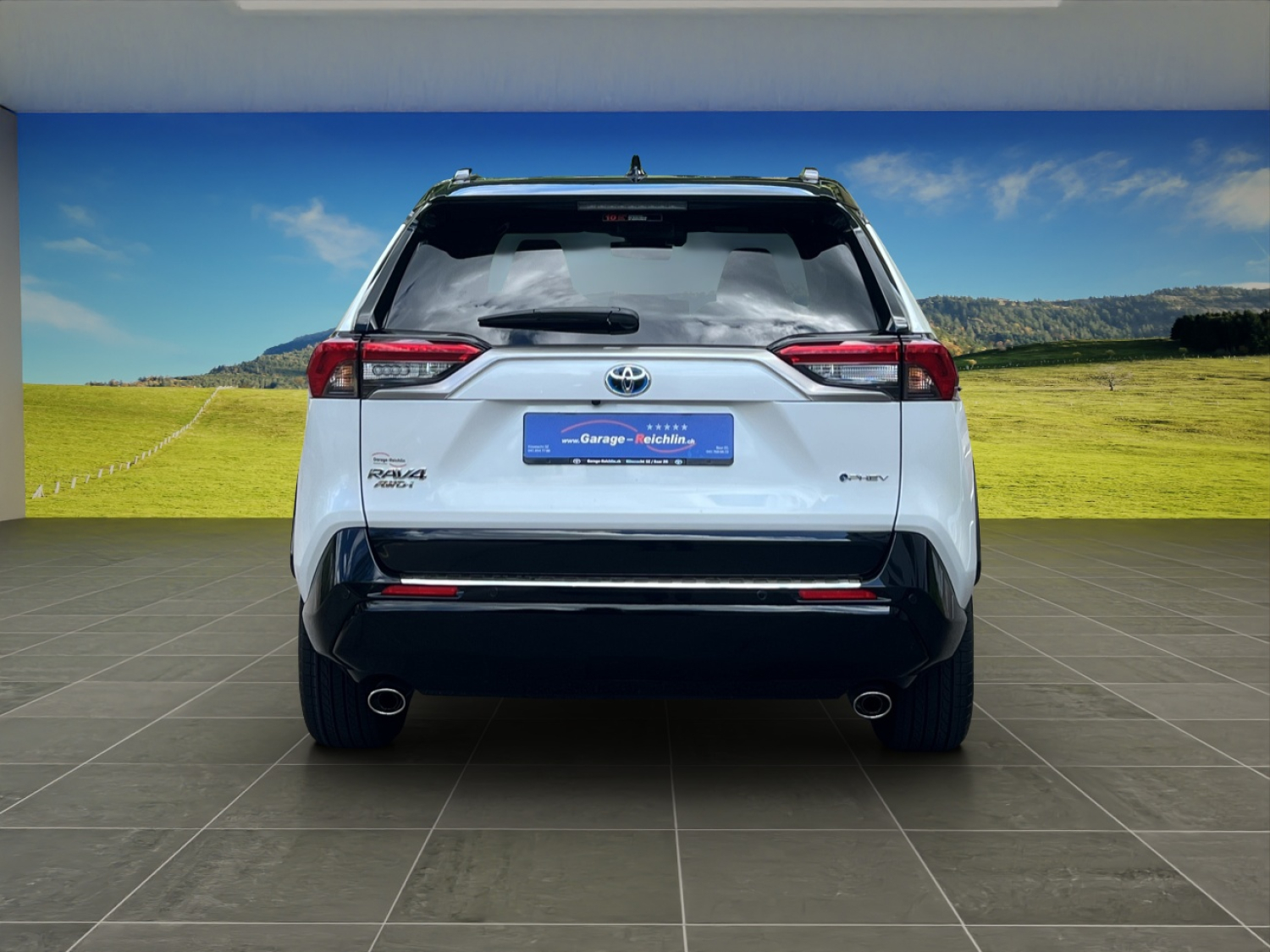 TOYOTA RAV4 2.5 Plug-In-Hybrid Platinum-showroom-element-3