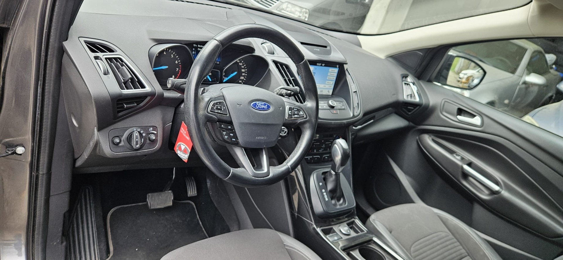 FORD Kuga 1.5 SCTi ST Line High 4WD Automatic-image-3