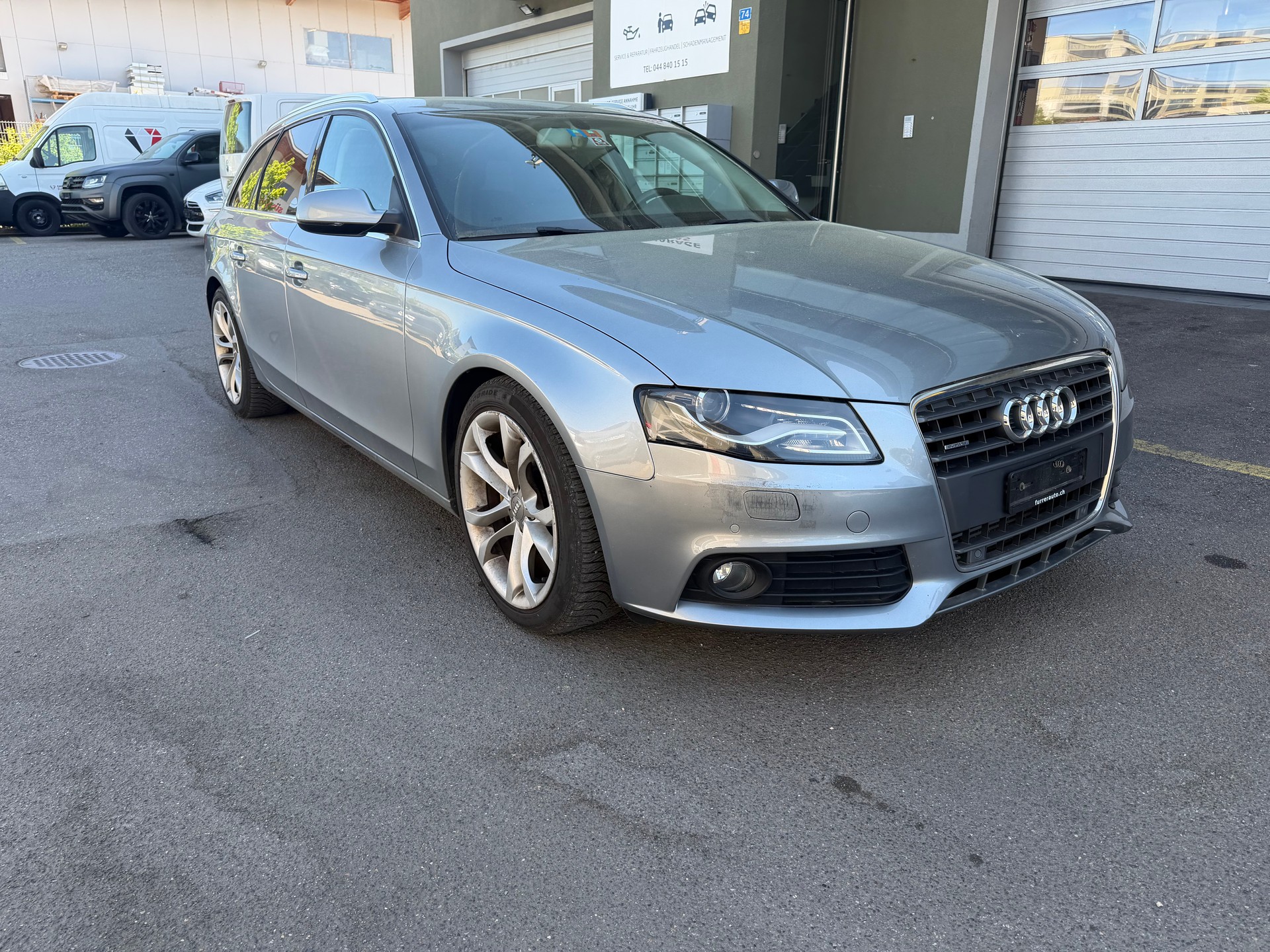 AUDI A4 Avant 2.0 TFSI quattro S-tronic-image-2