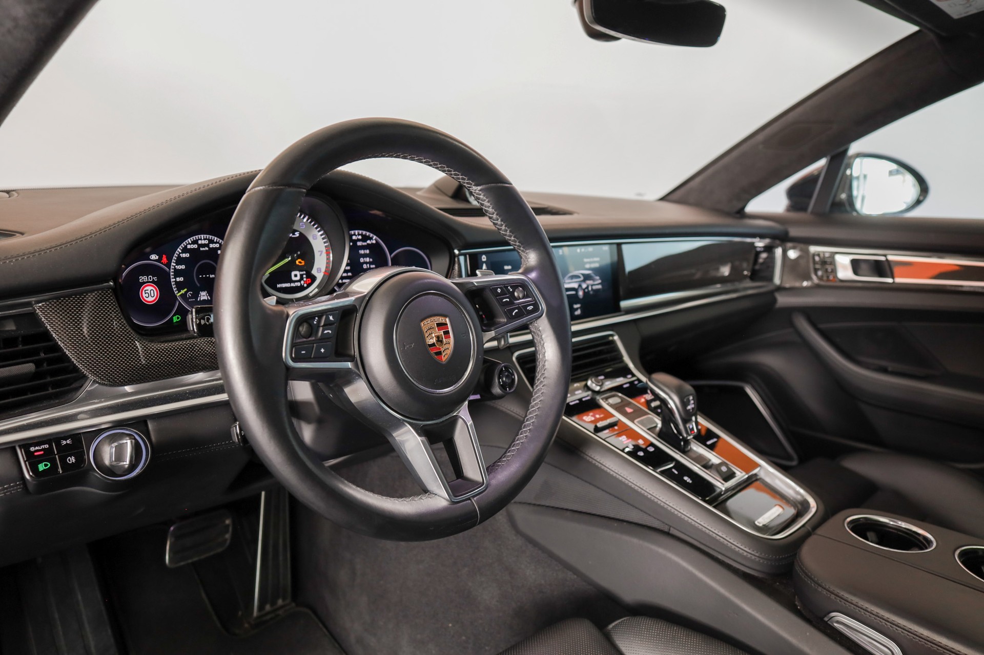 PORSCHE Panamera Turbo S E-Hybrid Sport Turismo PDK-image-8
