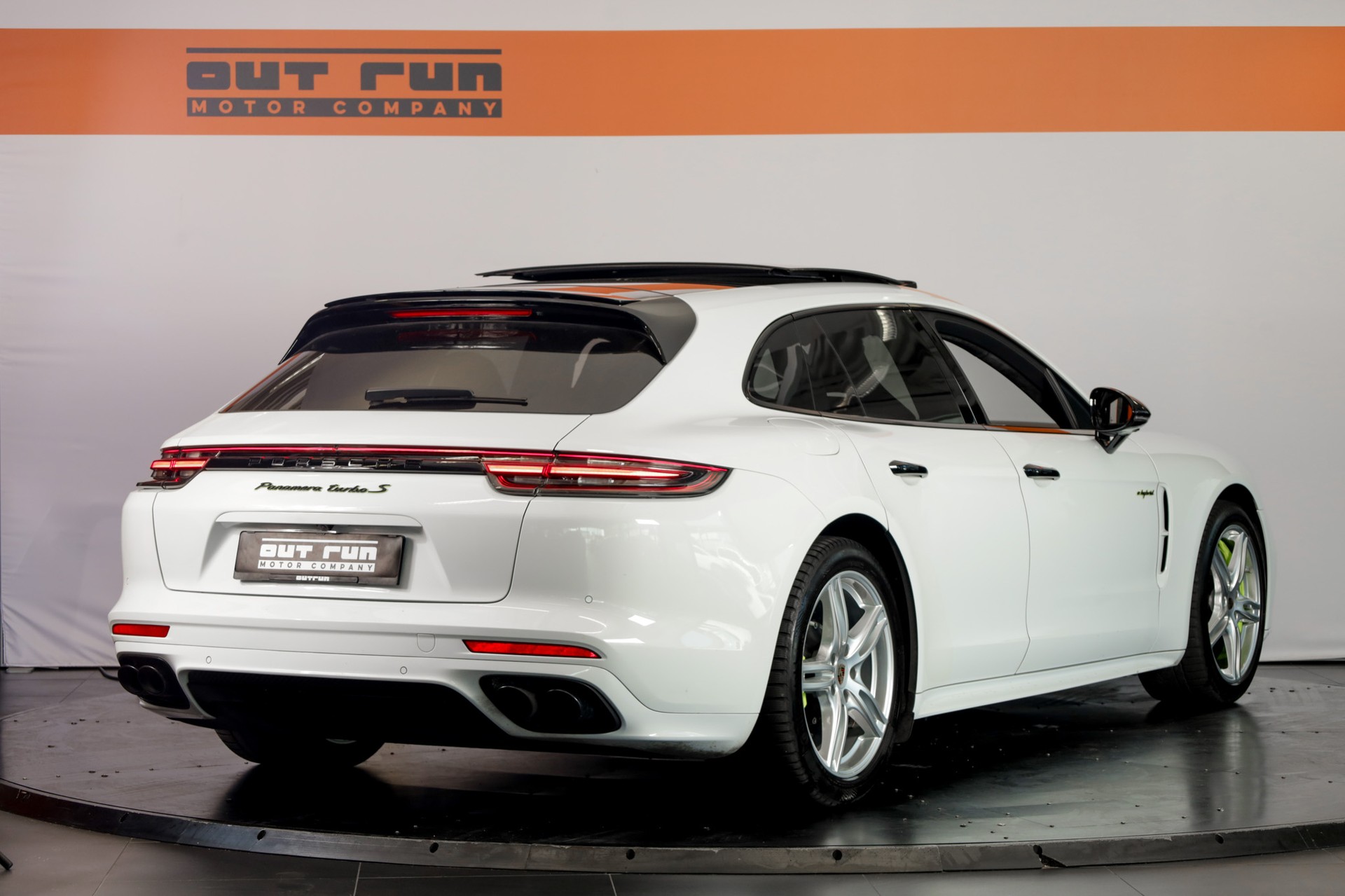 PORSCHE Panamera Turbo S E-Hybrid Sport Turismo PDK-image-6