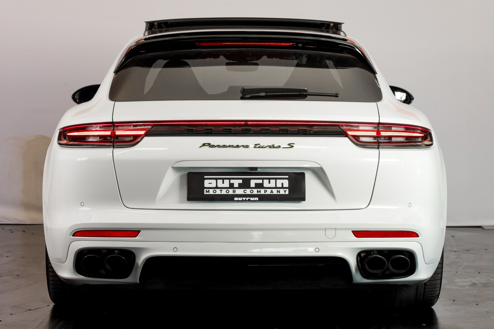 PORSCHE Panamera Turbo S E-Hybrid Sport Turismo PDK-showroom-element-2