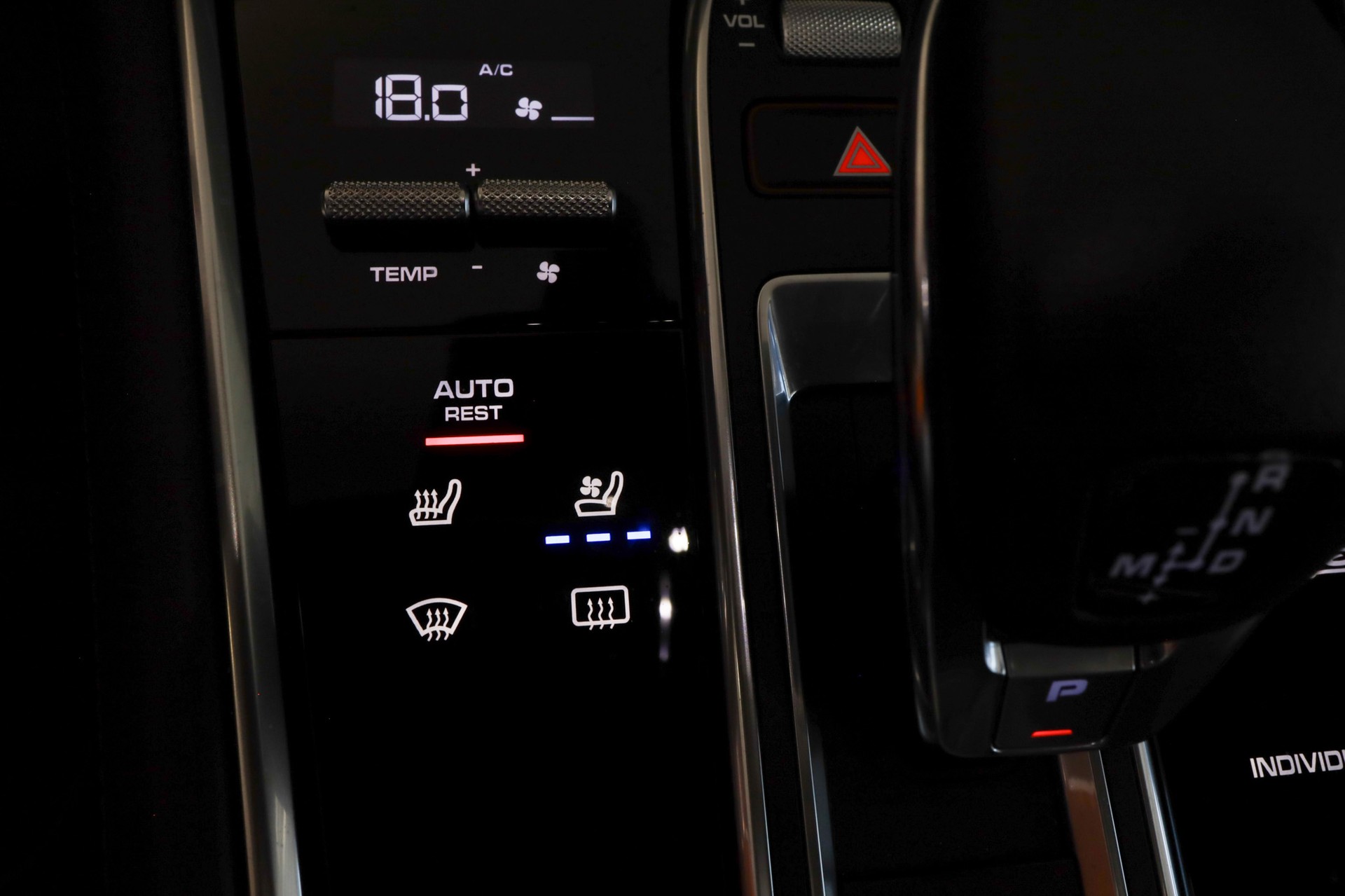 PORSCHE Panamera Turbo S E-Hybrid Sport Turismo PDK-image-21