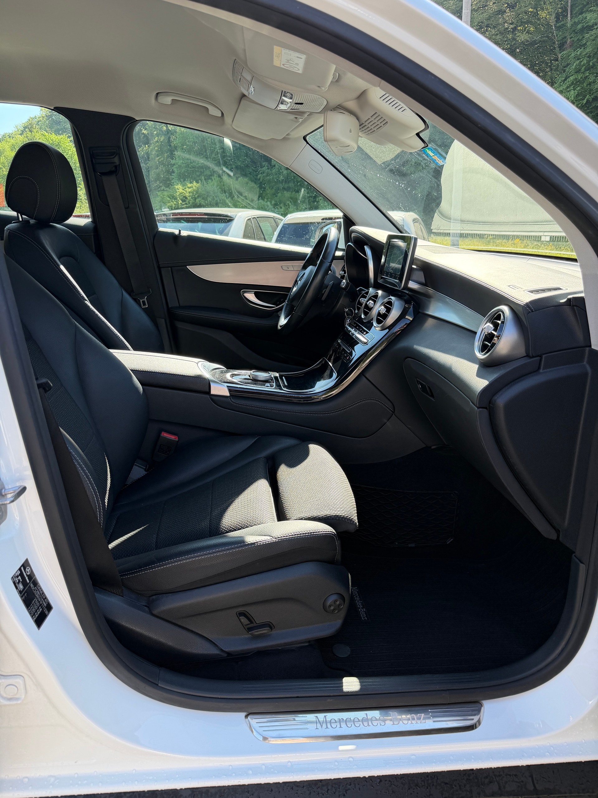 MERCEDES-BENZ GLC 250 d Exclusive 4Matic 9G-Tronic-image-10