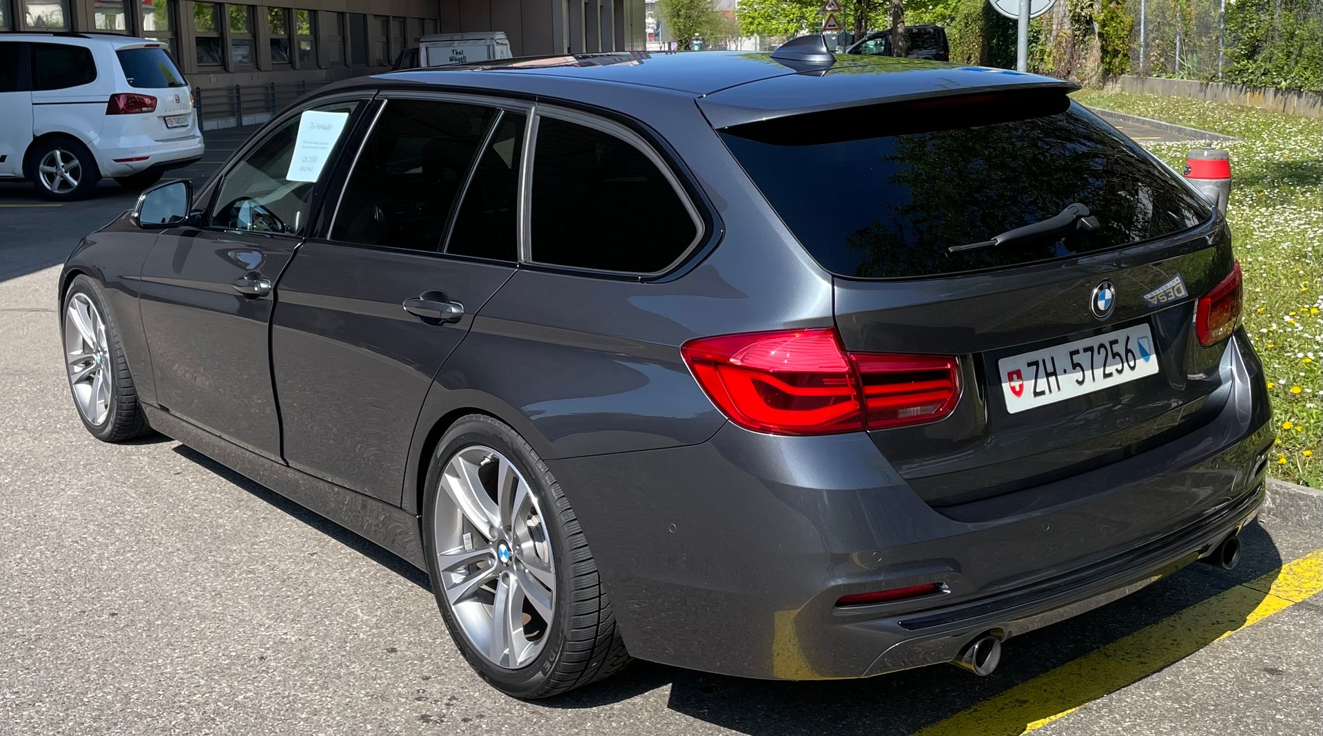 BMW 340i xDrive-image-1