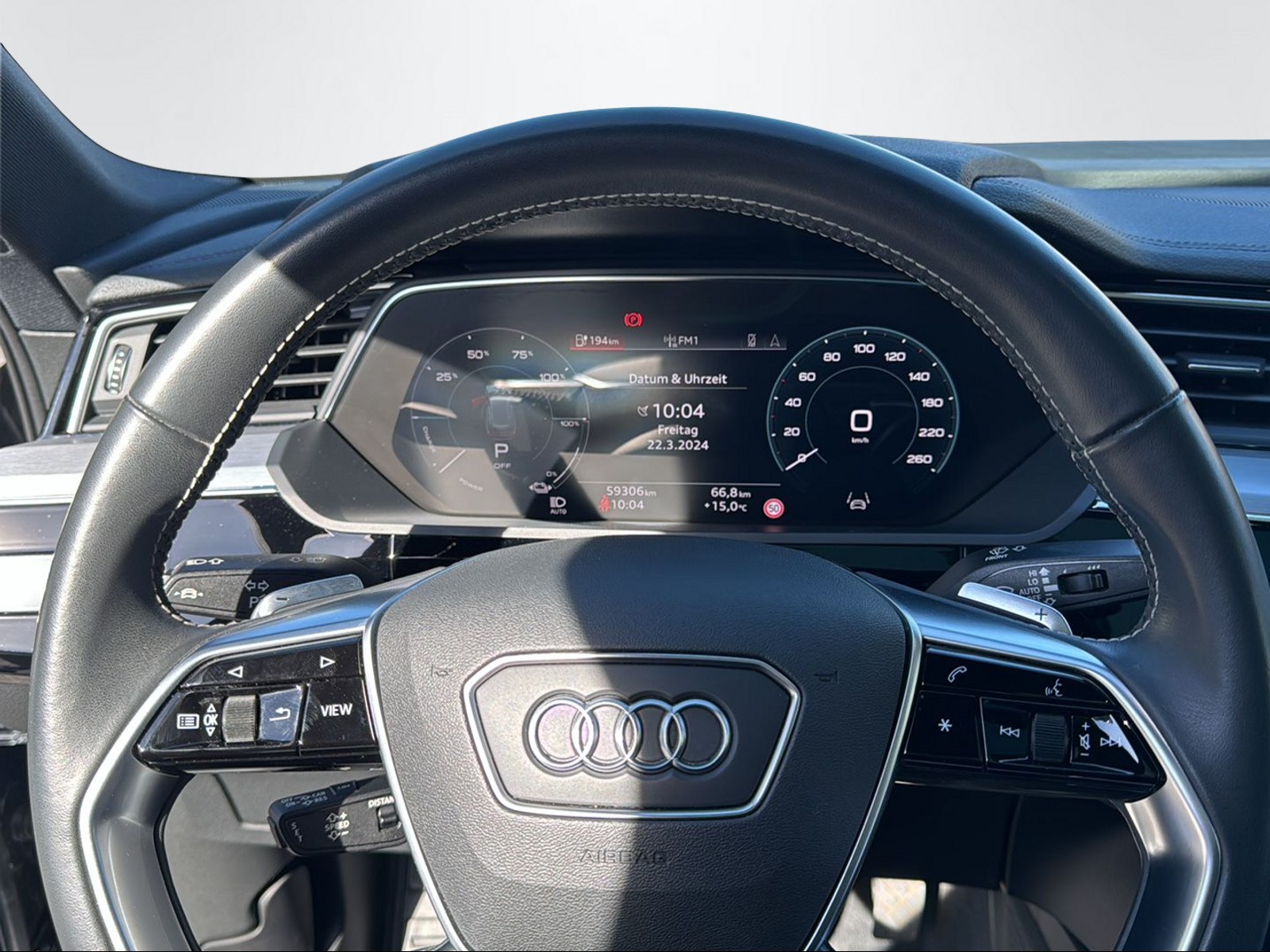 AUDI e-tron Sportback 55 S Line quattro-image-11