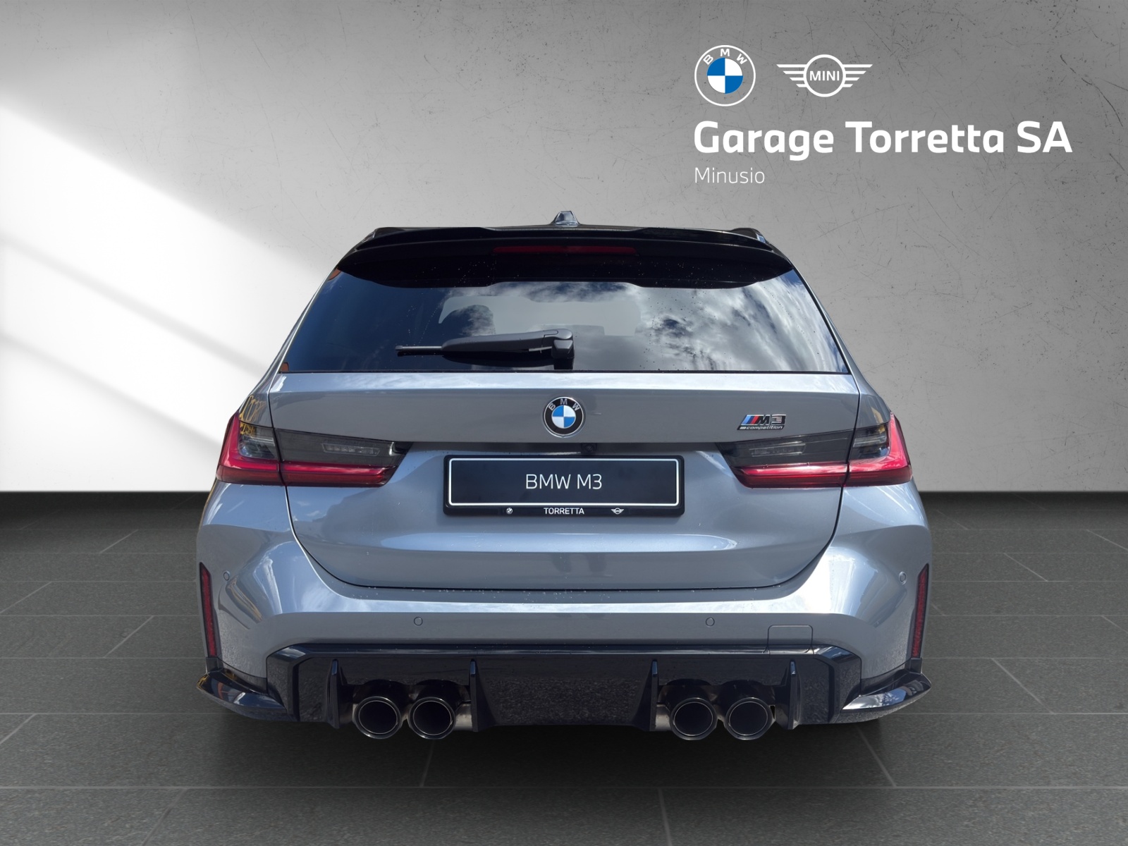 BMW M3 Touring xDrive Competition M-showroom-element-3