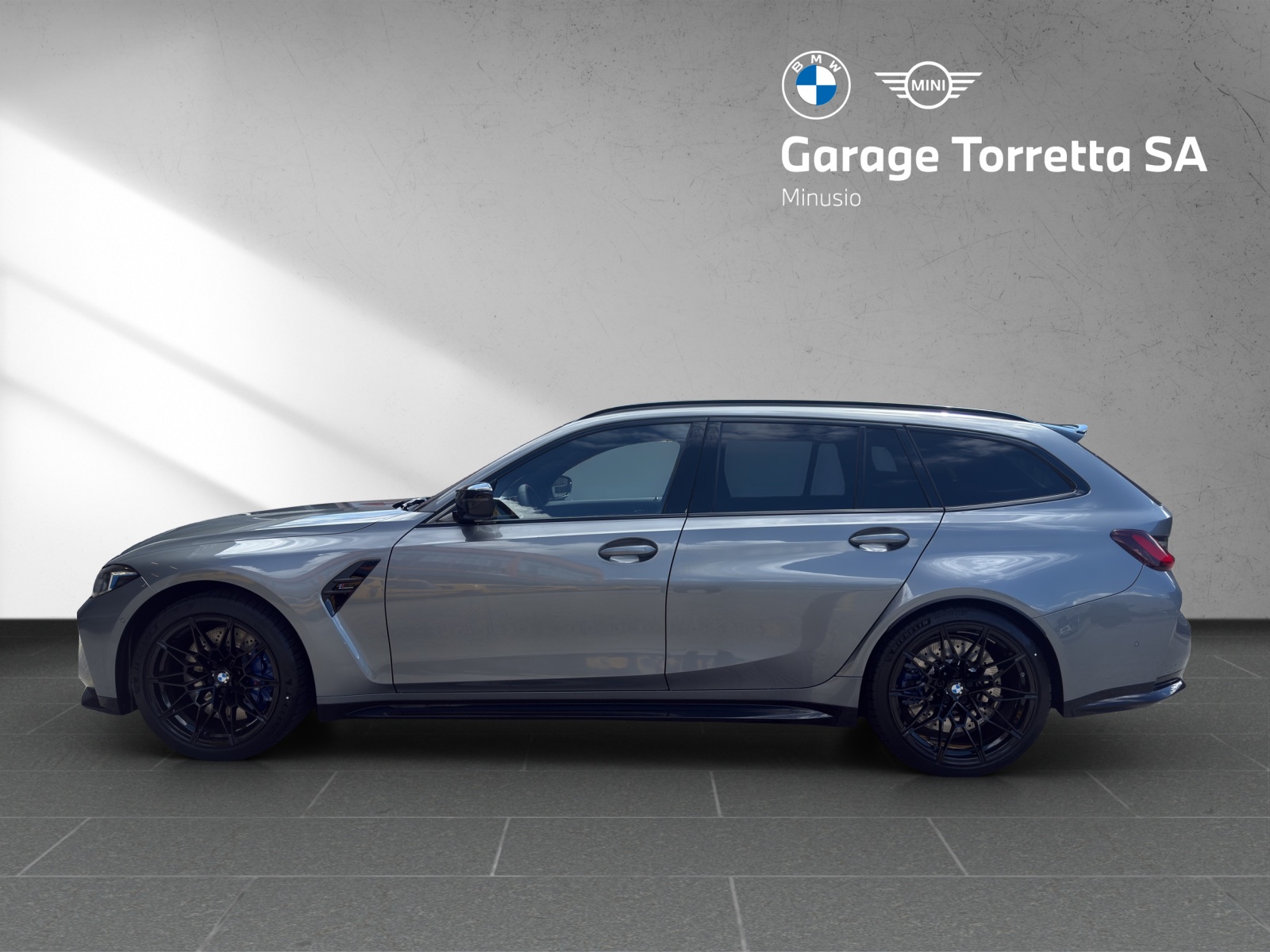 BMW M3 Touring xDrive Competition M-showroom-element-1