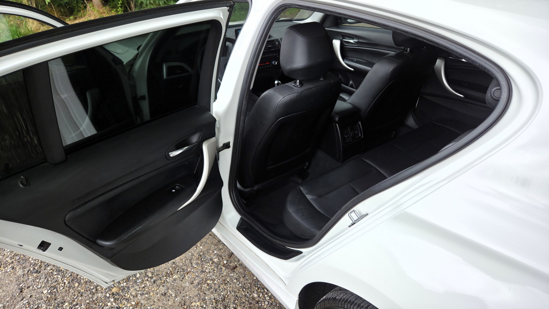 BMW 116i-image-6