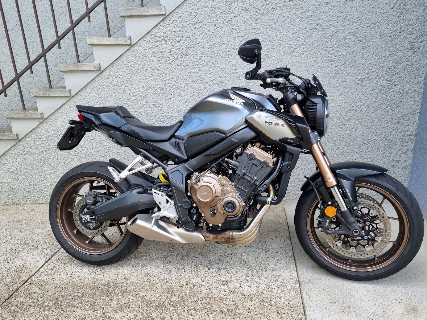 HONDA CB 650 R-image-1