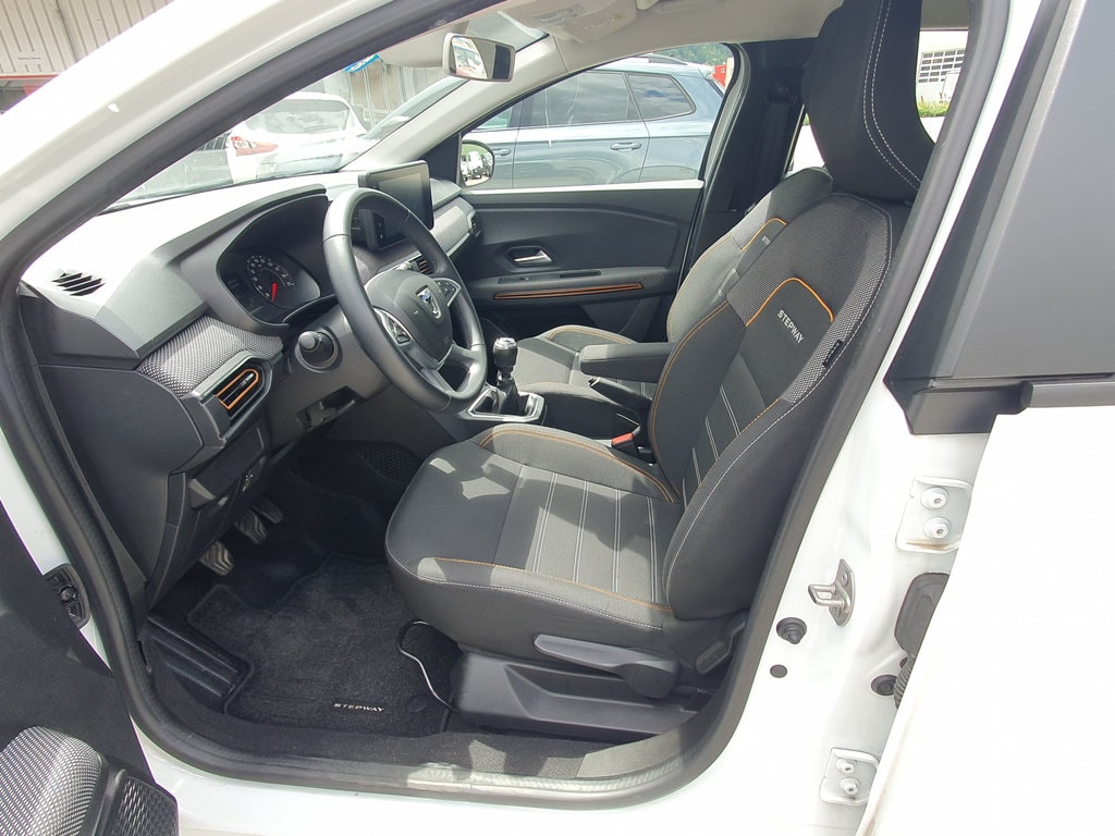 DACIA Sandero Stepway TCe 90 Comfort-image-8