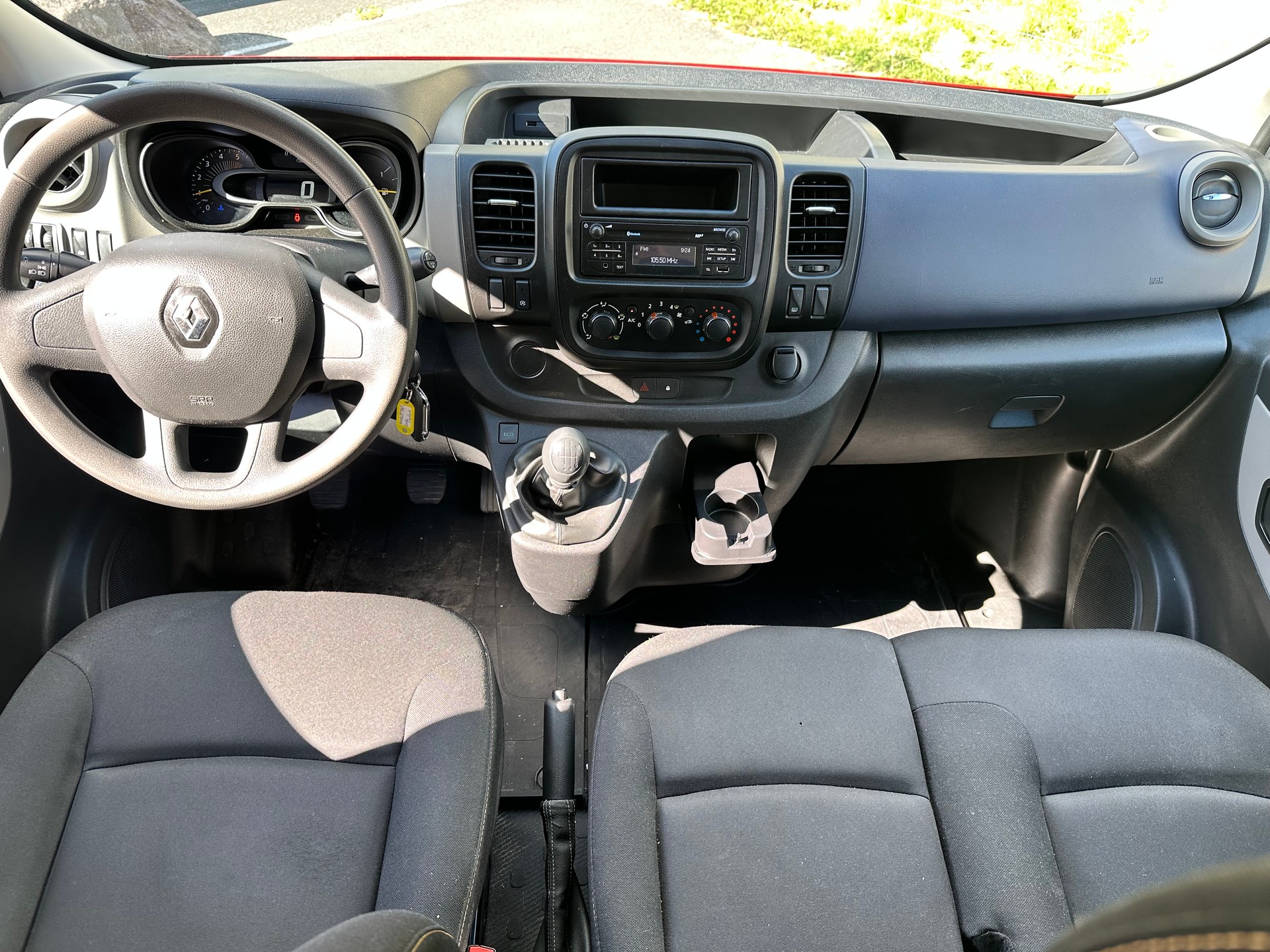RENAULT Trafic ENERGY dCi 95 Passenger Authentique 9 places-image-16