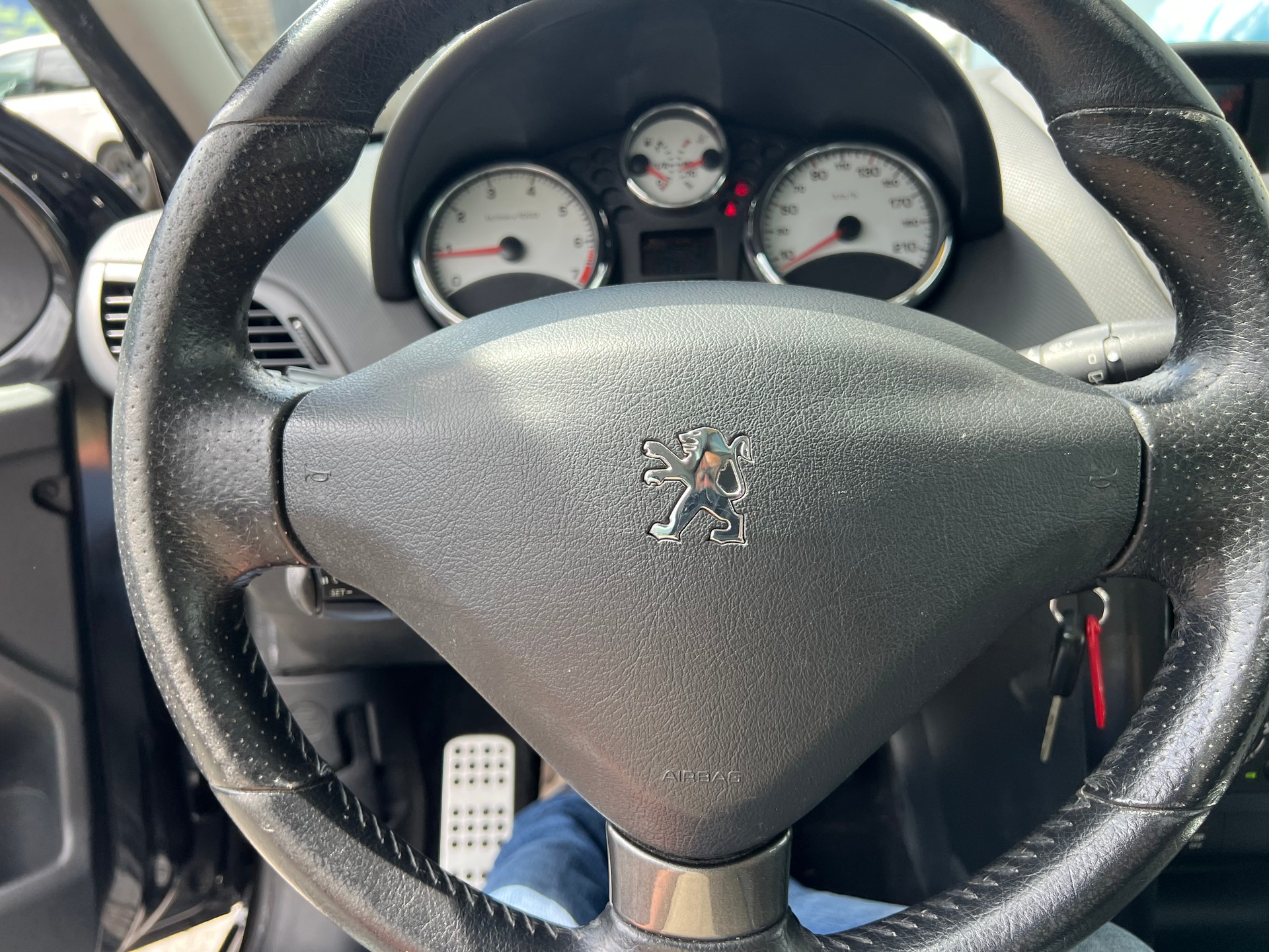 PEUGEOT 207 1.4 16V Sport *** Klima * Alufelgen * Glassdach * 8 fachbereift **-image-22