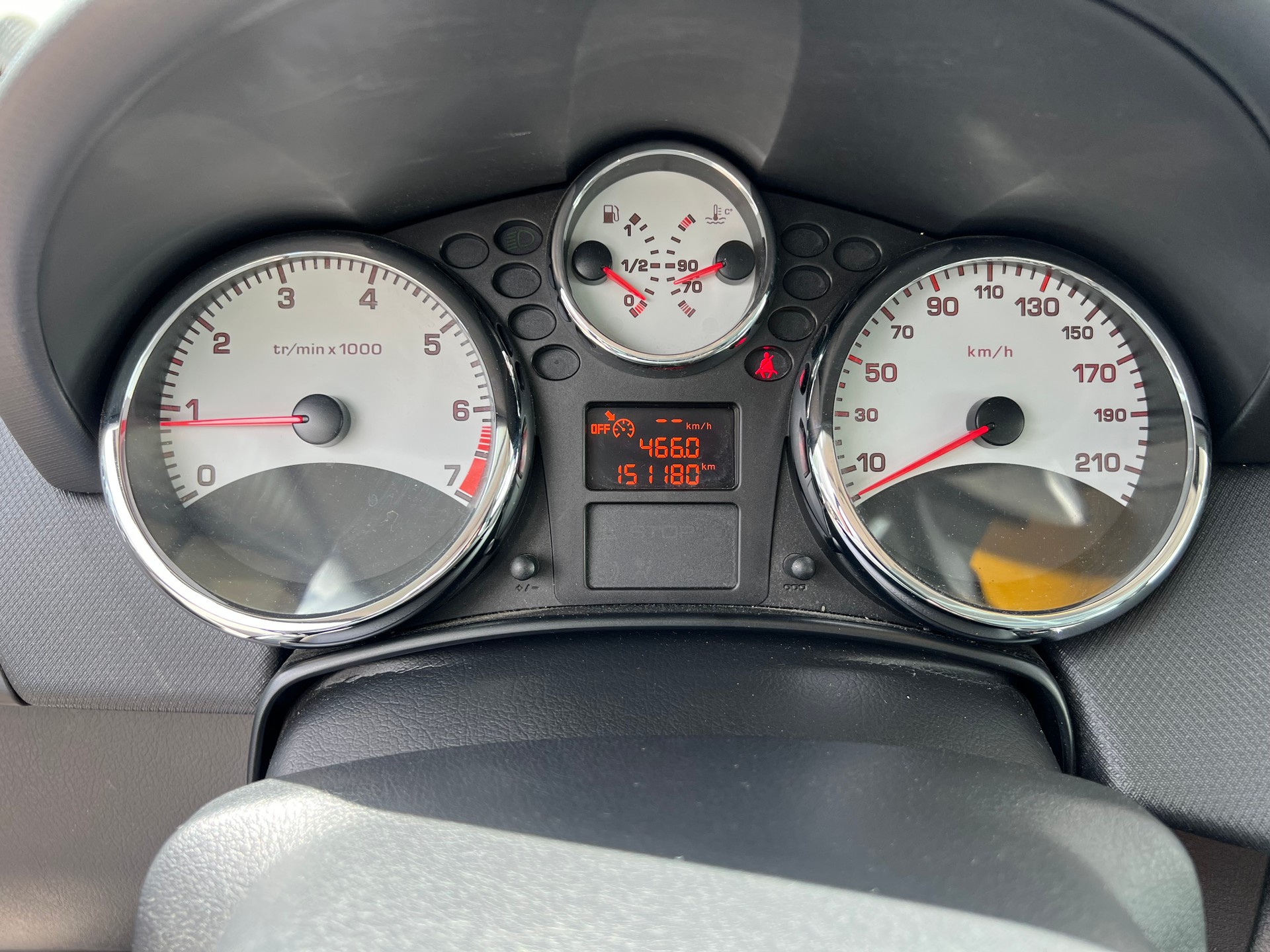 PEUGEOT 207 1.4 16V Sport *** Klima * Alufelgen * Glassdach * 8 fachbereift **-image-18