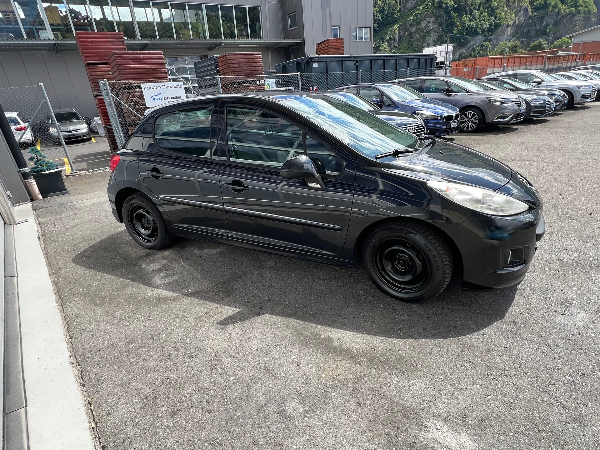PEUGEOT 207 1.4 16V Sport *** Klima * Alufelgen * Glassdach * 8 fachbereift **-image-7