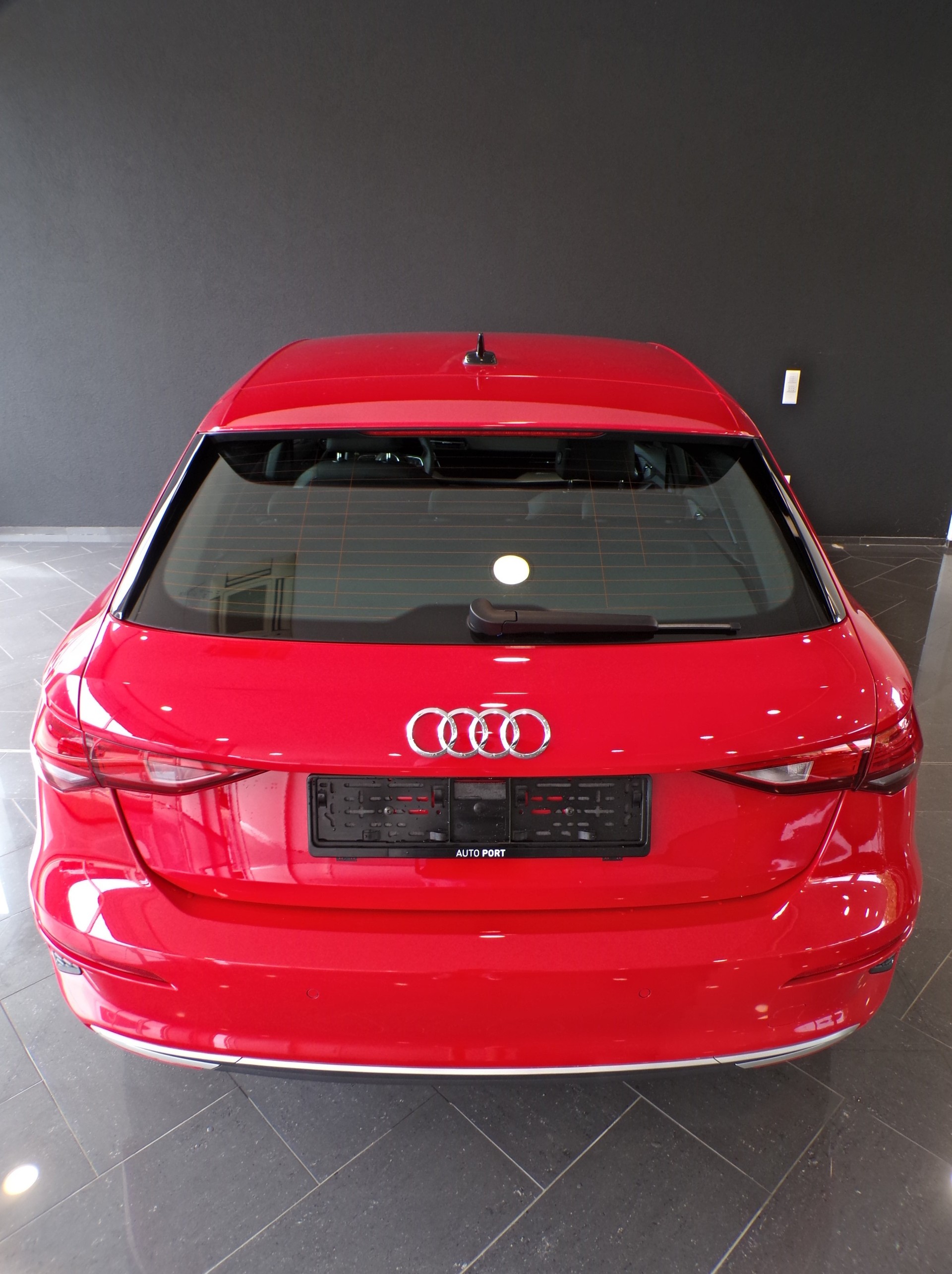 AUDI A3 Sportback 30 g-tron S line S-tronic-image-7