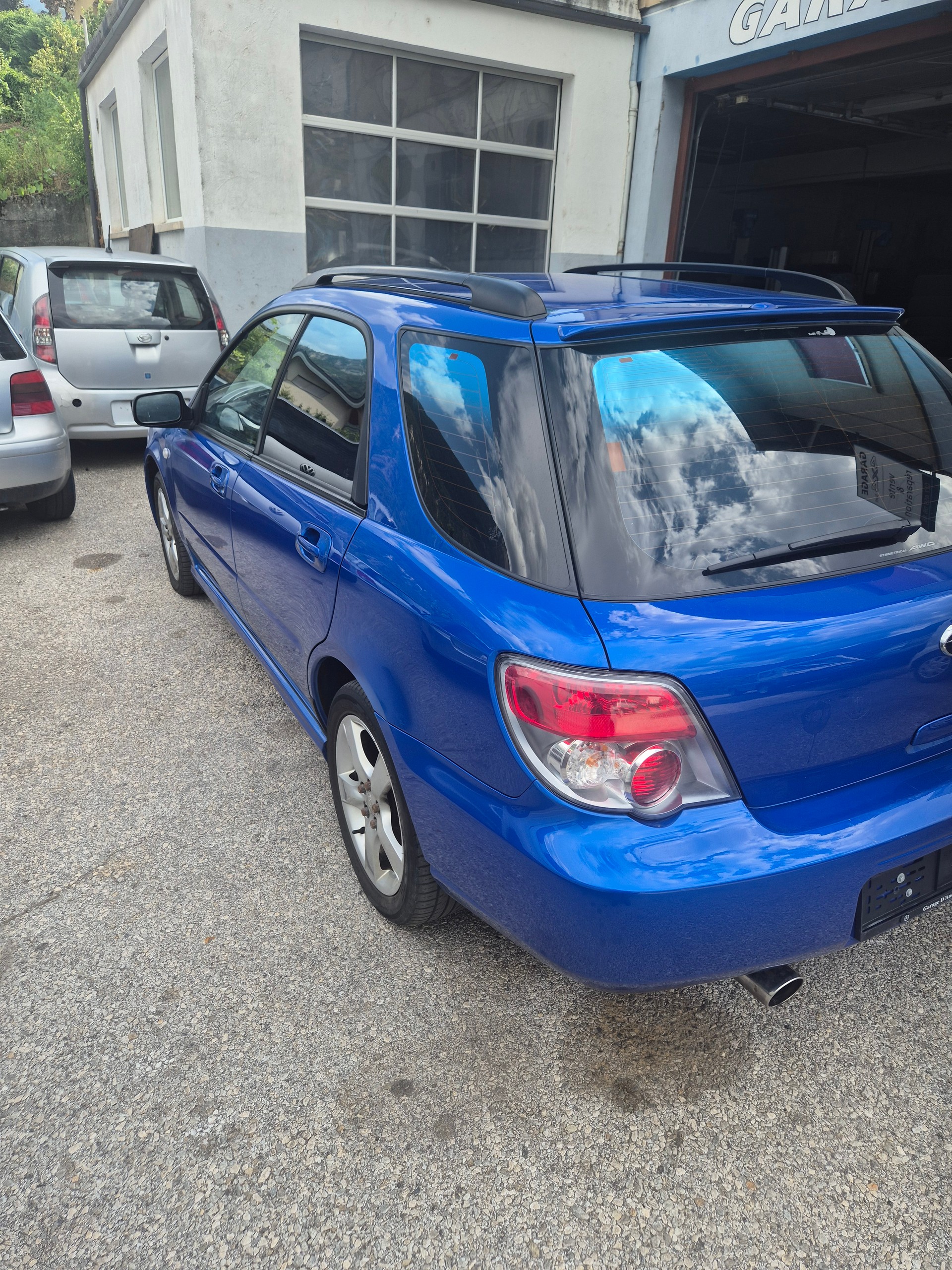 SUBARU Impreza 2.0R-image-2