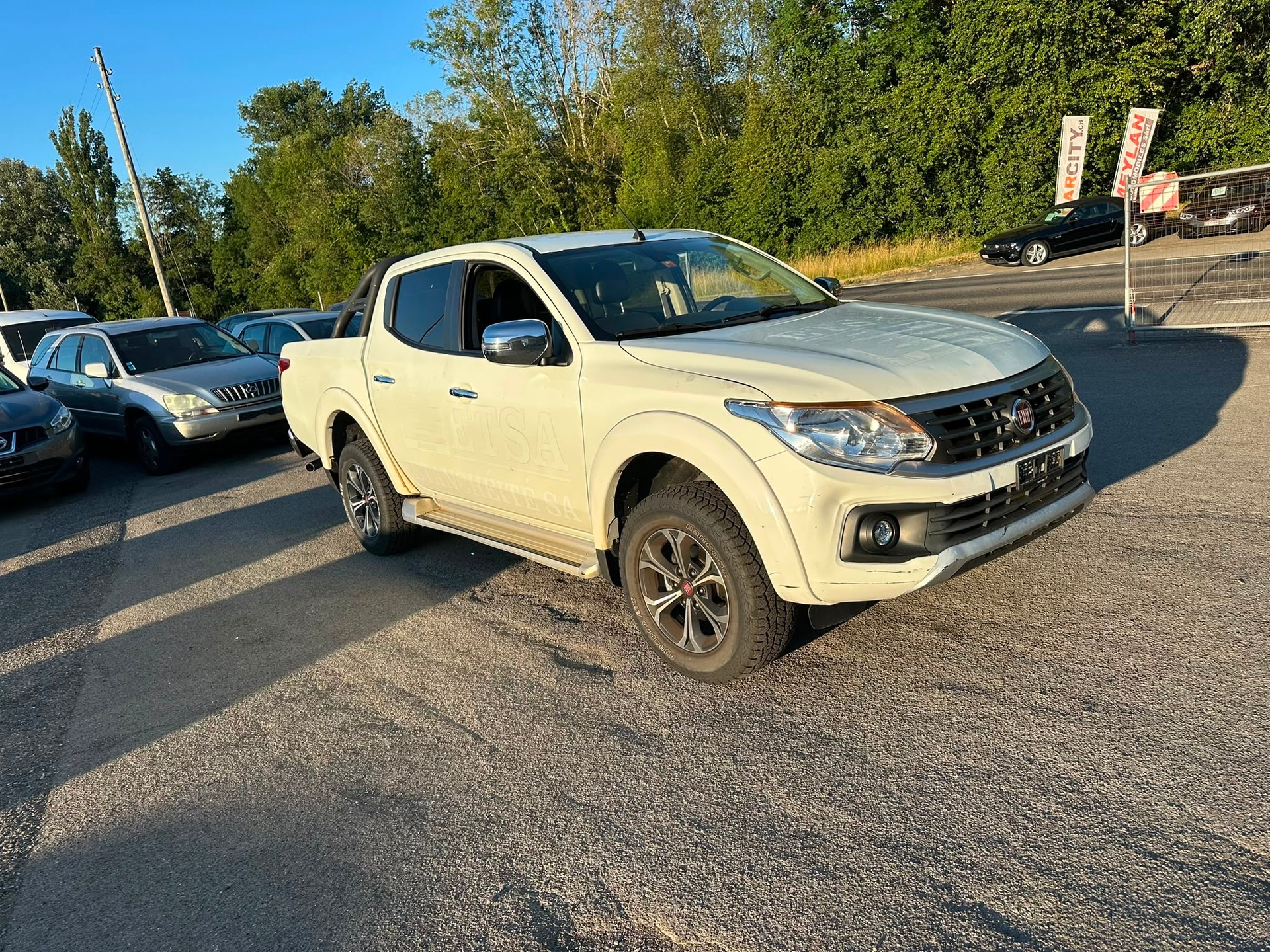 FIAT Fullback LX 2.4 MJ DC Swiss 4WD A-image-1