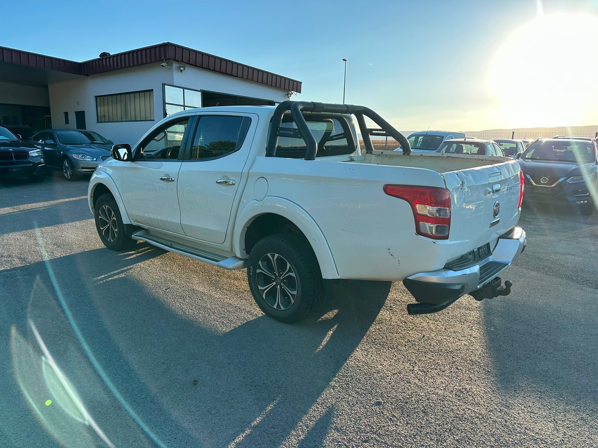 FIAT Fullback LX 2.4 MJ DC Swiss 4WD A-image-4