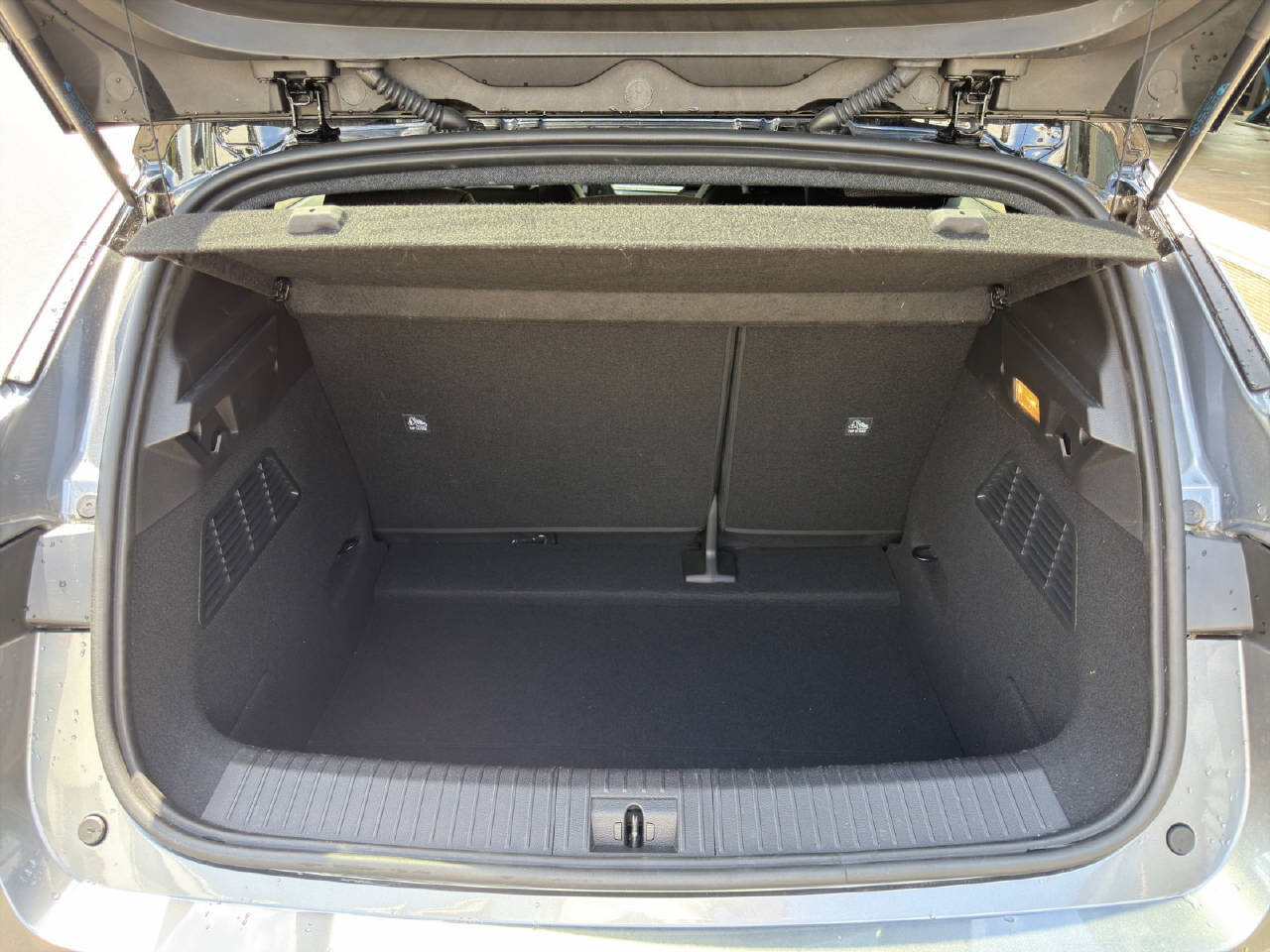 RENAULT Mégane E-Tech techno-image-11