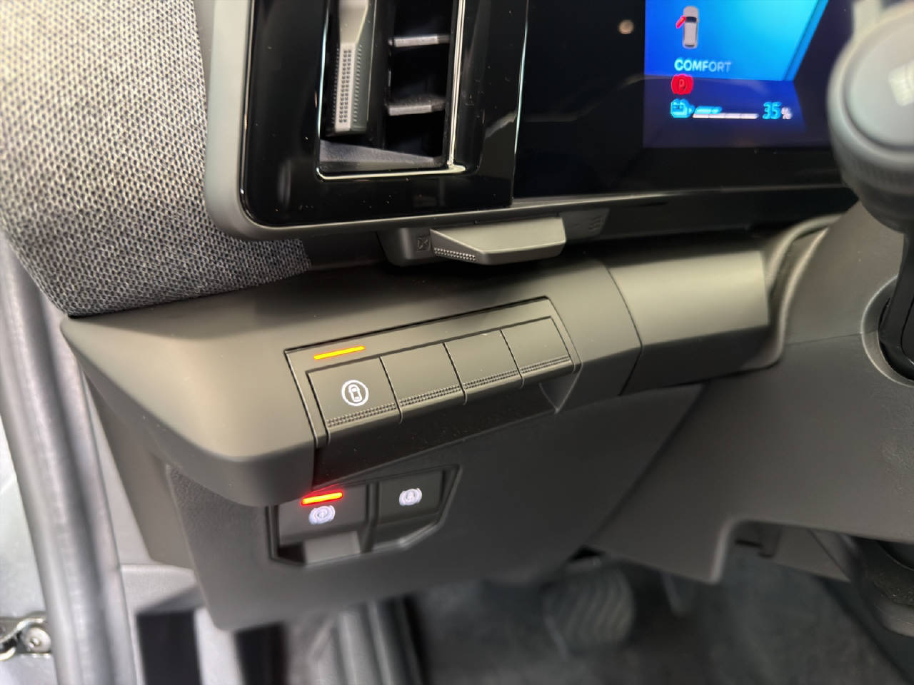 RENAULT Mégane E-Tech techno-image-8