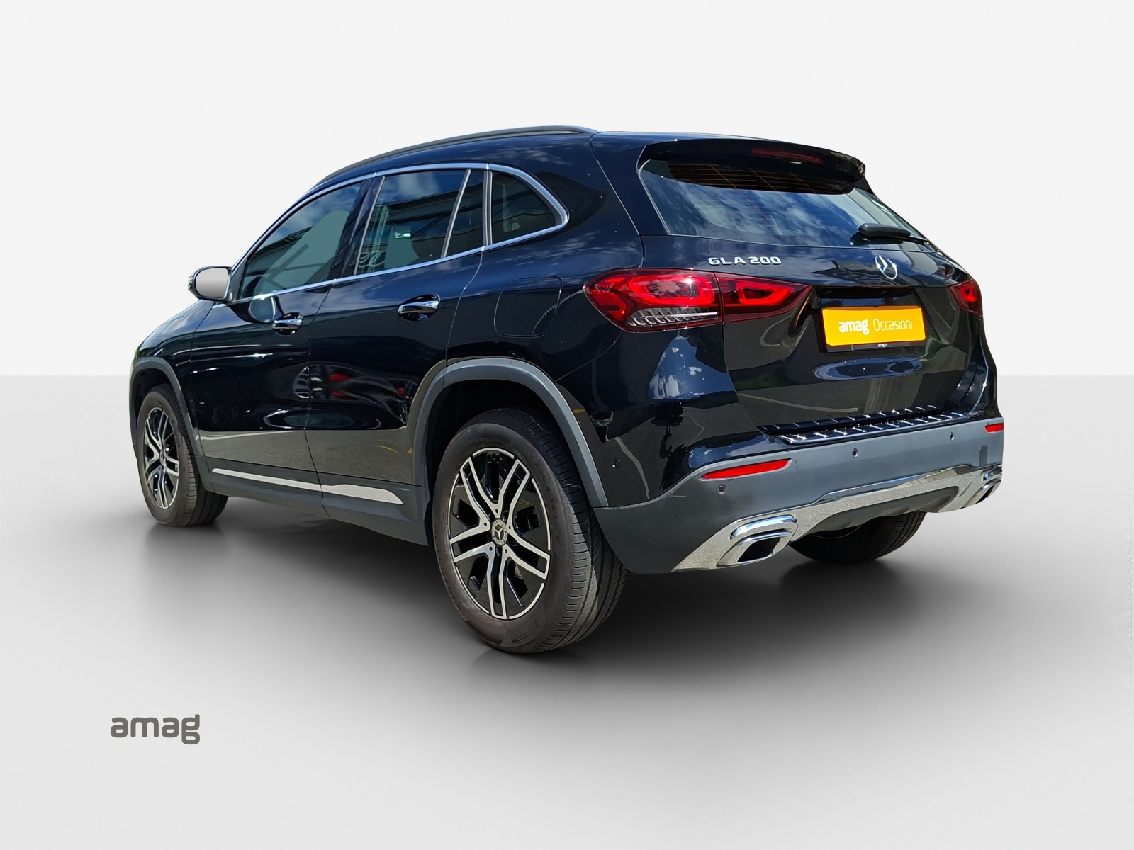 MERCEDES-BENZ GLA 200 Progressive 7G-DCT-showroom-element-2