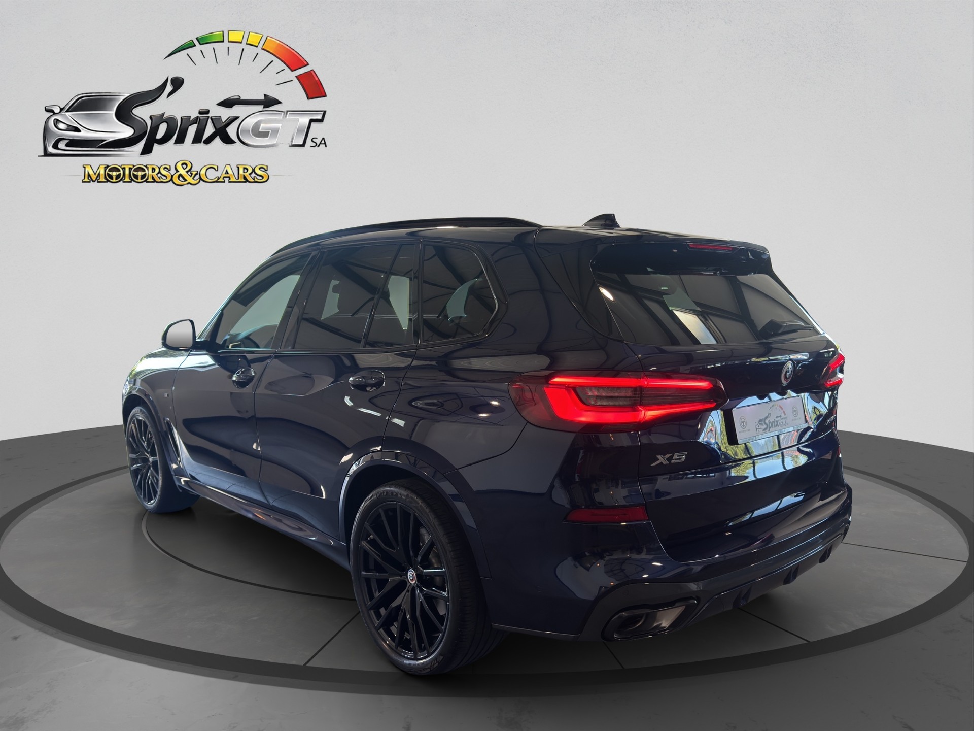 BMW X5 xDrive 48V 40i M Sport Steptronic-showroom-element-2