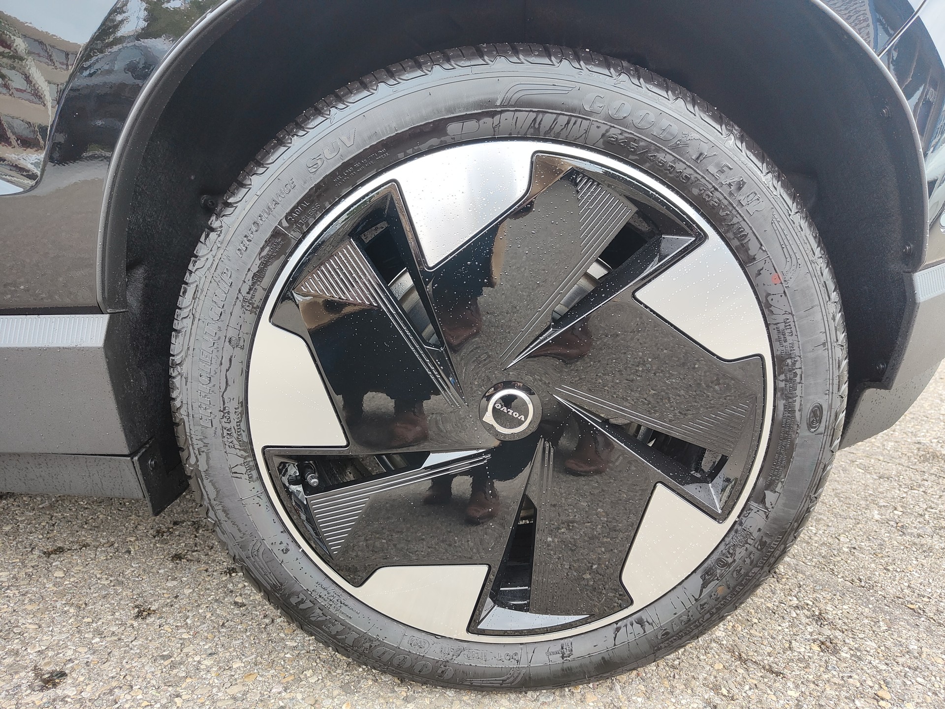 VOLVO EX30 E60 Twin Ultra Performance AWD-image-5