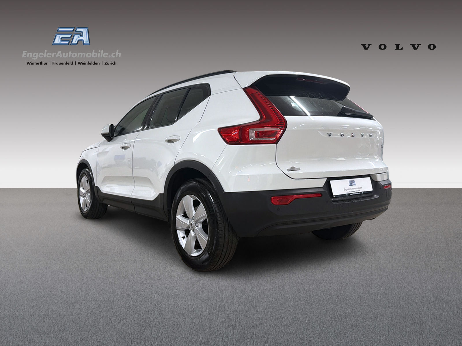 VOLVO XC40 1.5 T3 Momentum Light-showroom-element-3