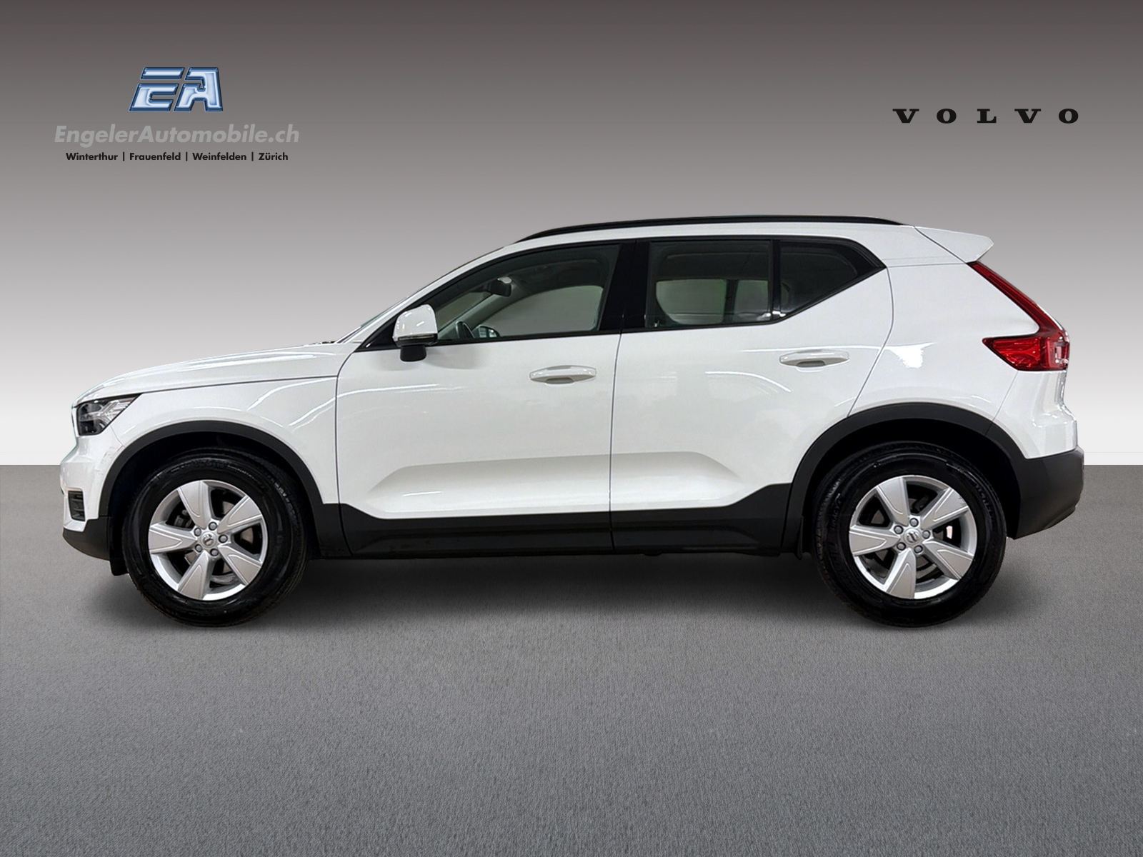 VOLVO XC40 1.5 T3 Momentum Light-showroom-element-2