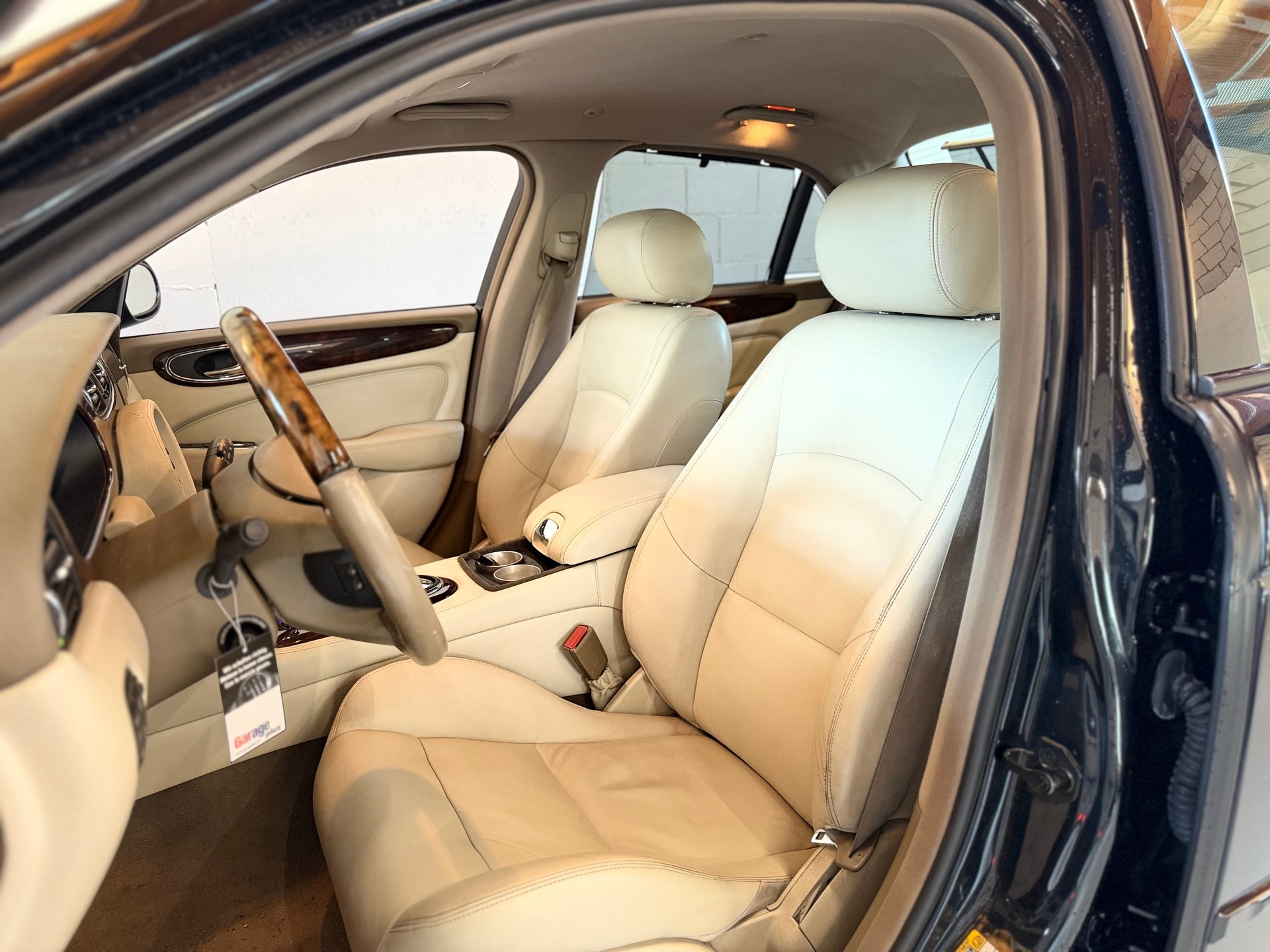JAGUAR XJR 4.2 V8 S/C-image-8