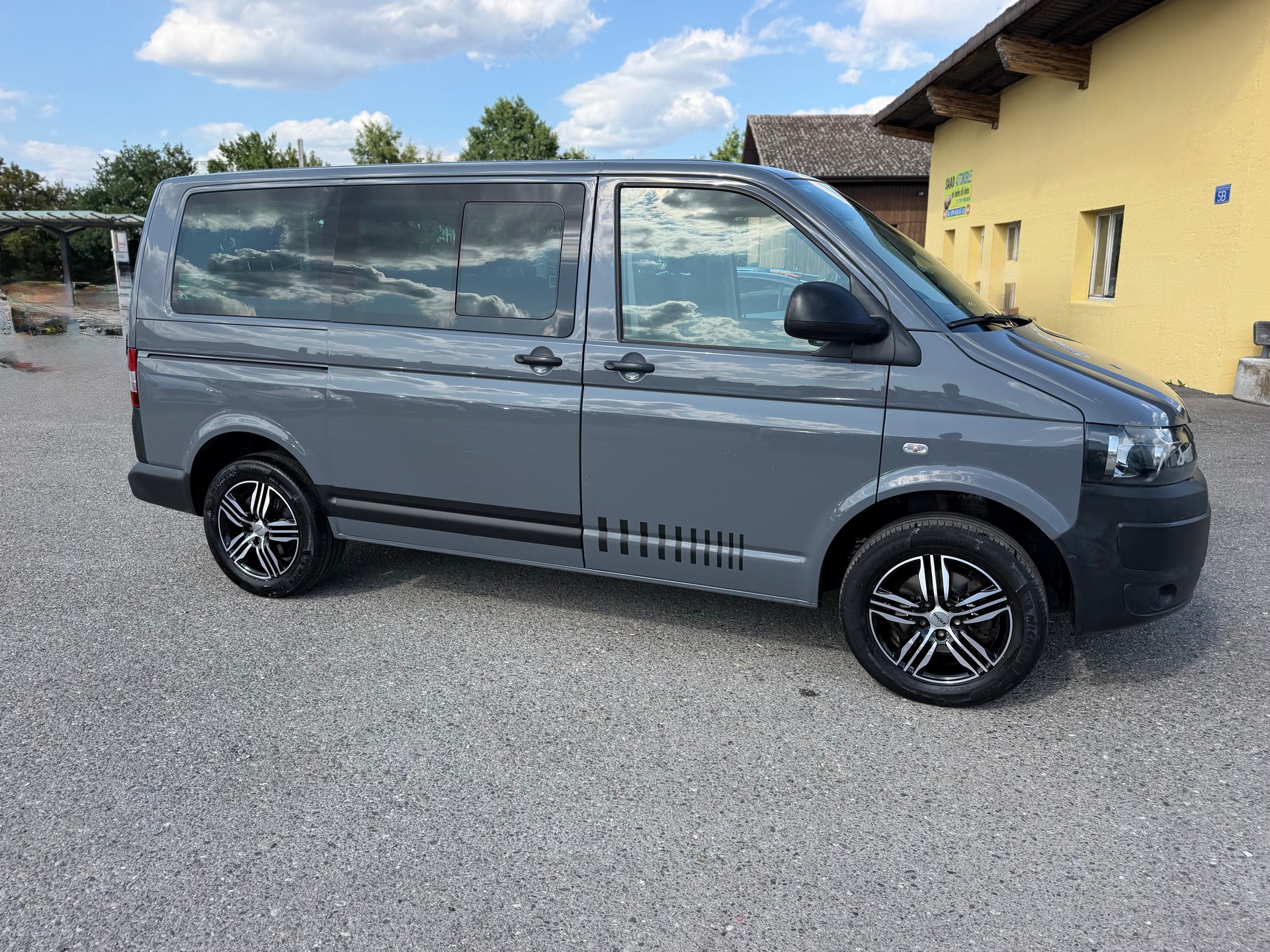 VW T5 2.0 Bi-TDI BMT 4Motion DSG-showroom-element-3