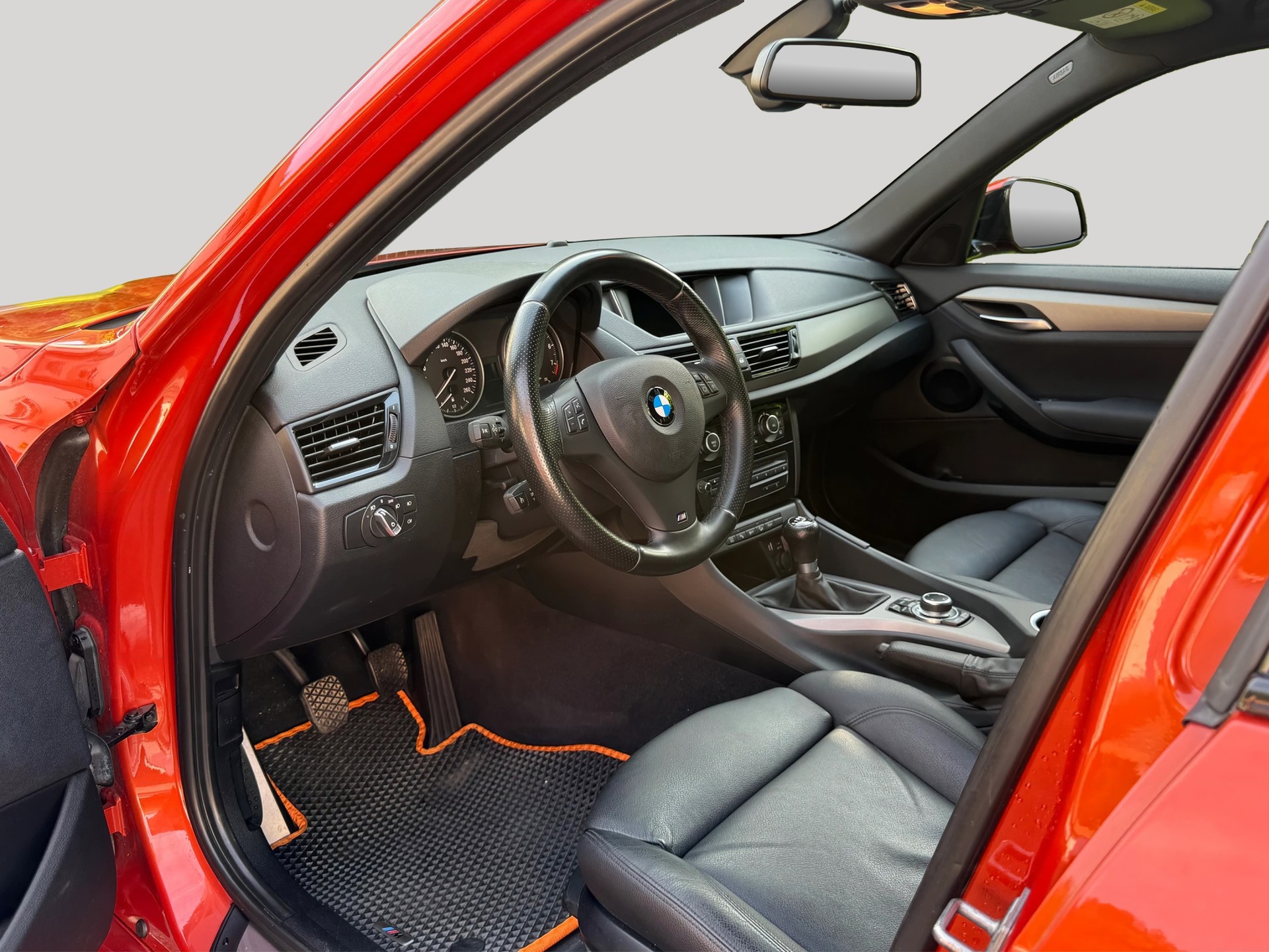 BMW X1 xDrive 28i xLine-image-8