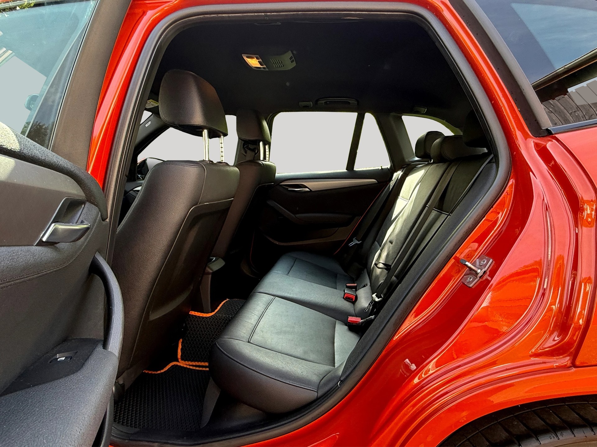 BMW X1 xDrive 28i xLine-image-11