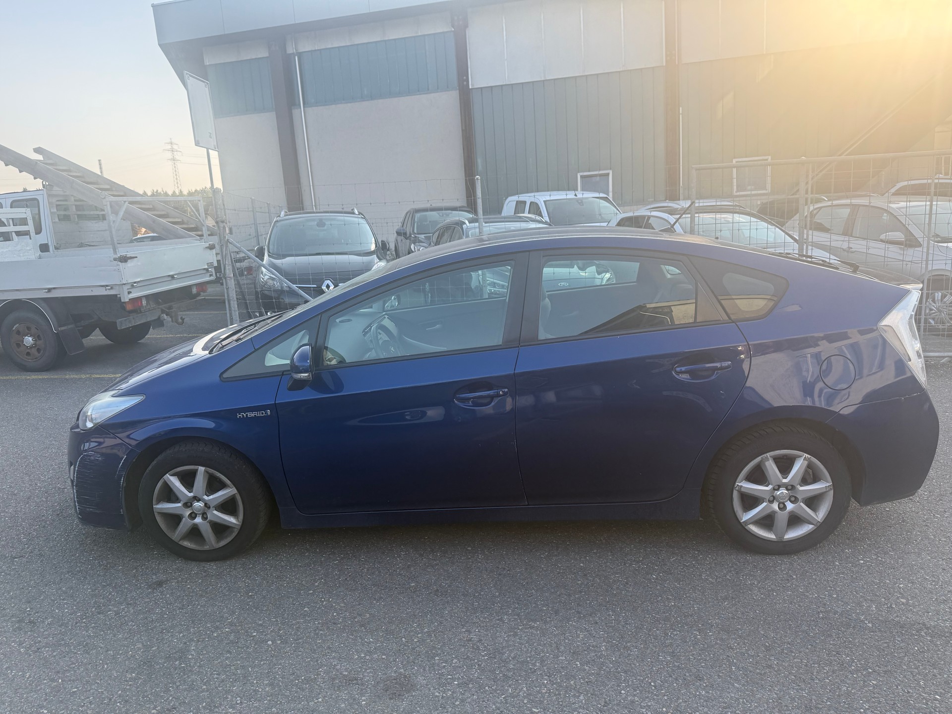 TOYOTA Prius 1.8 16V HSD Luna-image-6