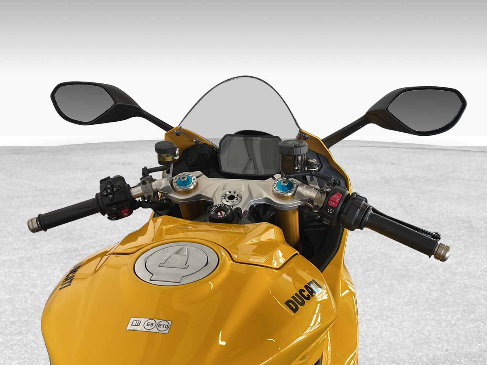 DUCATI 890 Superb. Panigale V2 S ABS-image-7