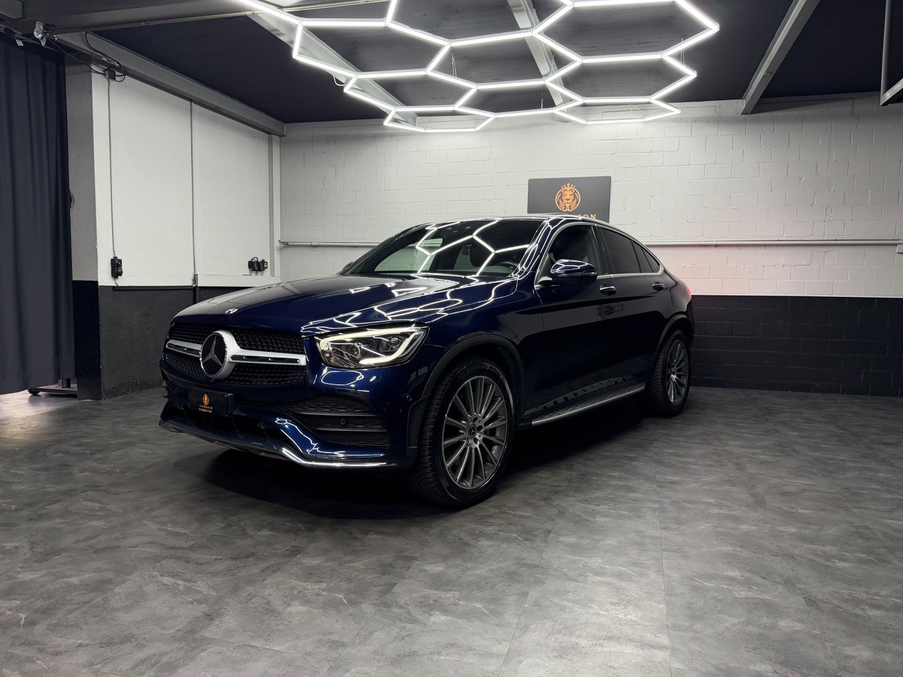 MERCEDES-BENZ GLC Coupé 300 d AMG Line 4Matic 9G-Tronic | CH-Auto | 360 Kamera | Gratis-Service | Burmester | Anhängerkupplung-showroom-element-2