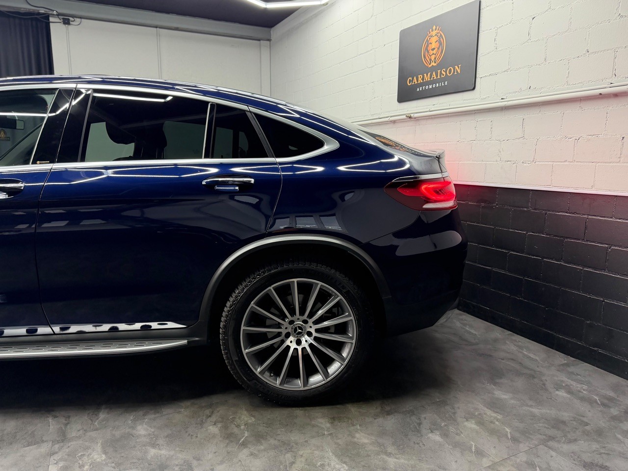 MERCEDES-BENZ GLC Coupé 300 d AMG Line 4Matic 9G-Tronic | CH-Auto | 360 Kamera | Gratis-Service | Burmester | Anhängerkupplung-showroom-element-3